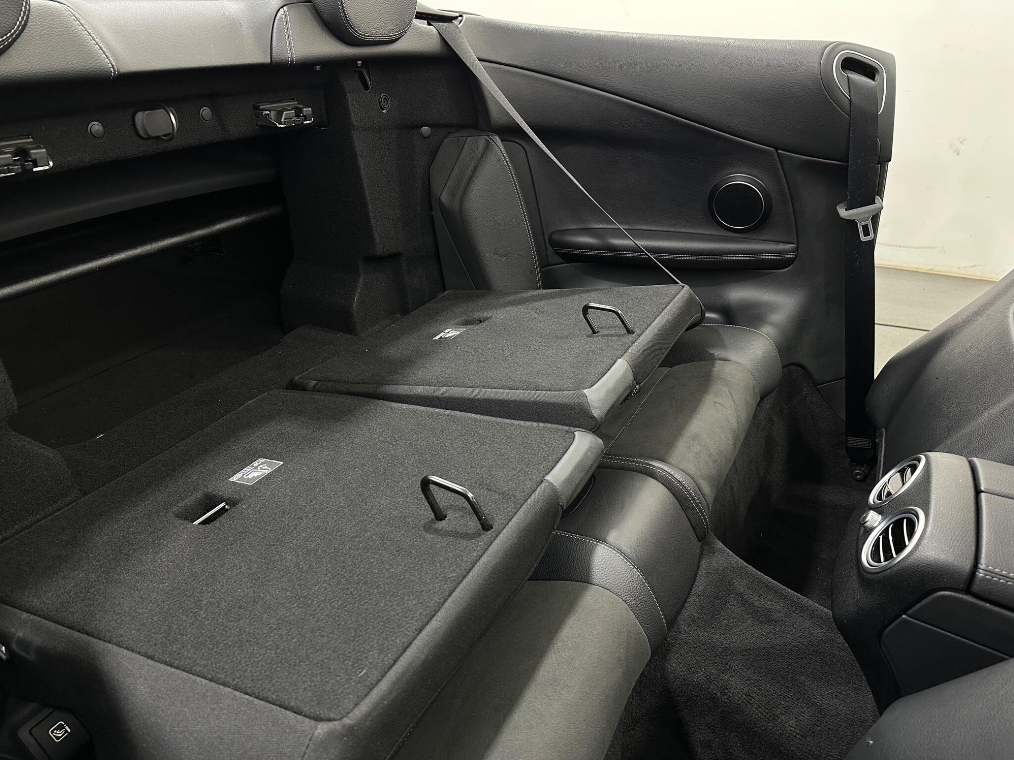 Mercedes-Benz C-Class view 44