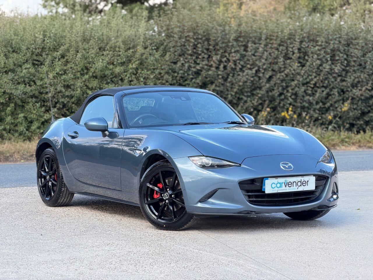 Mazda MX-5 view 3
