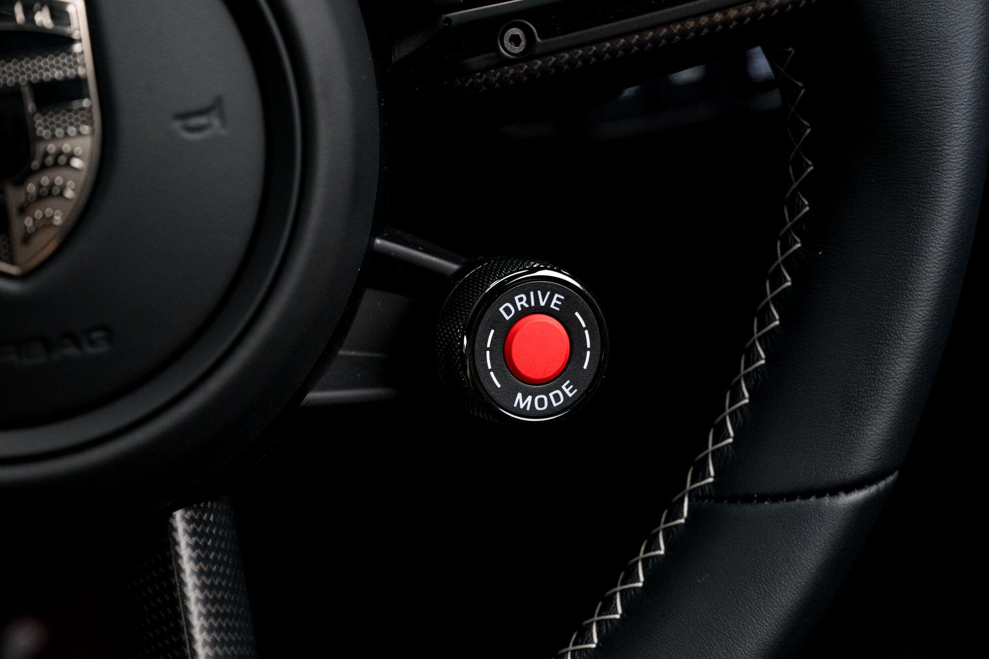 Porsche 911 view 60