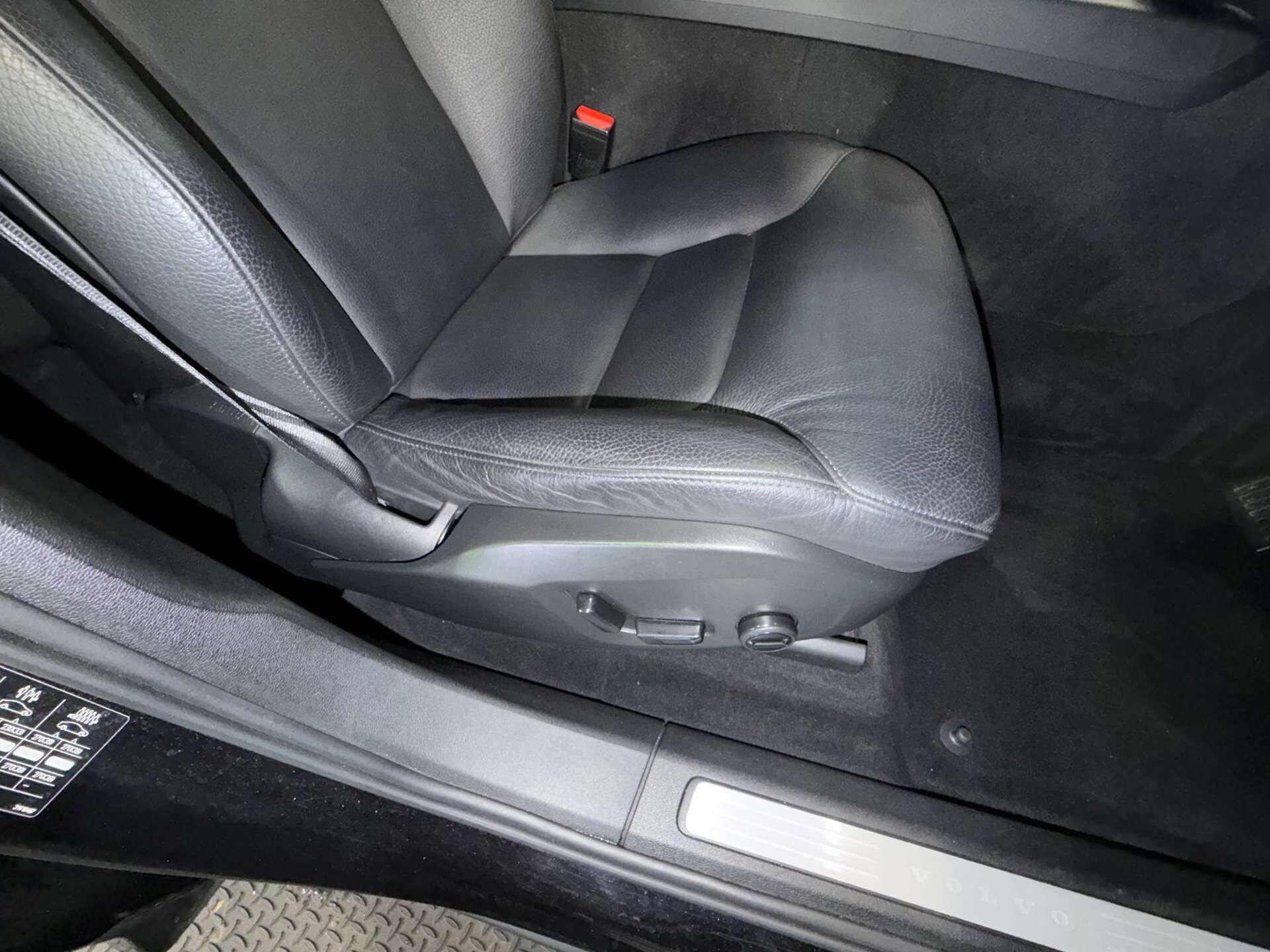 Volvo XC60 view 22