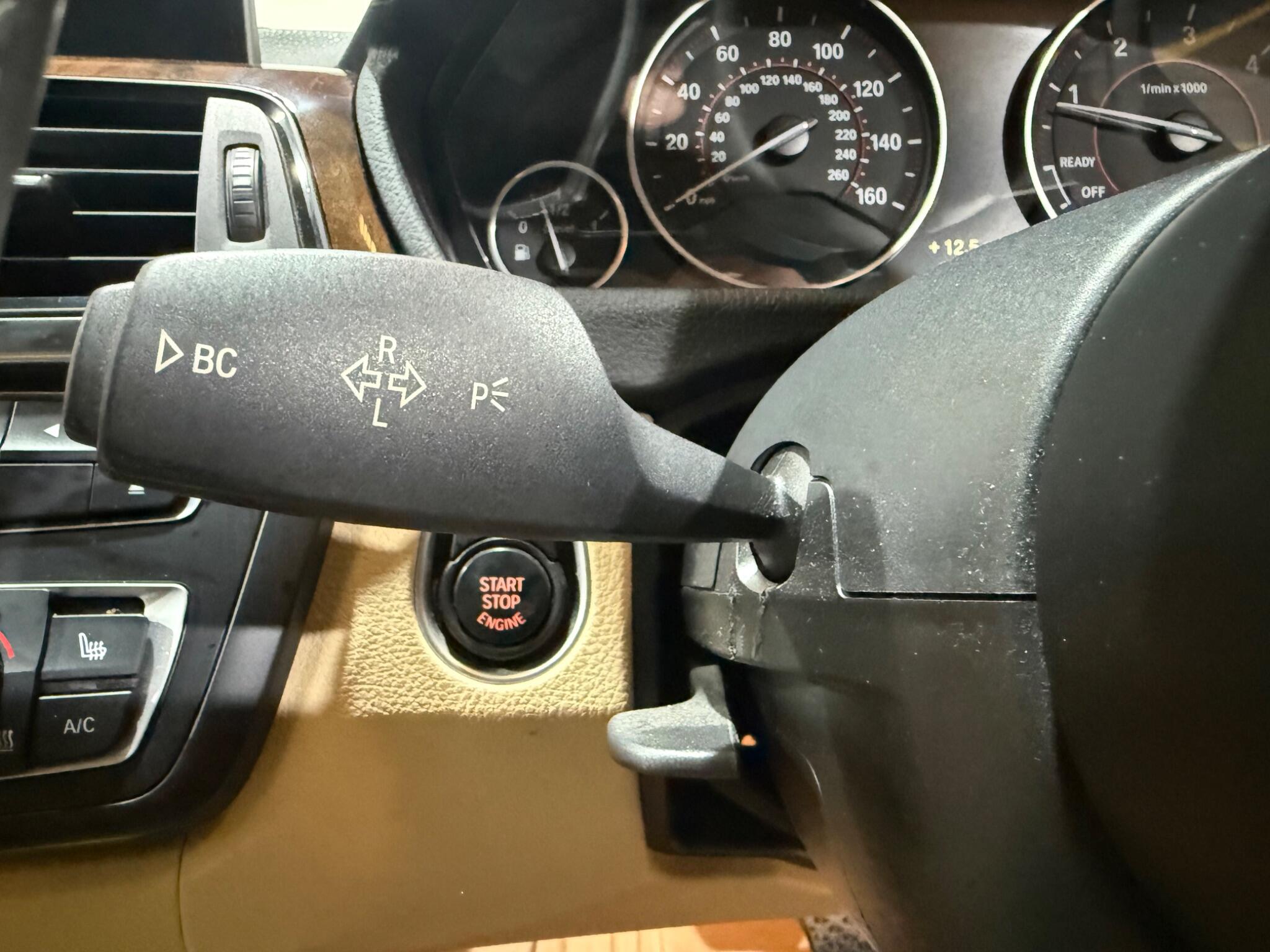 BMW 3 Series view 30