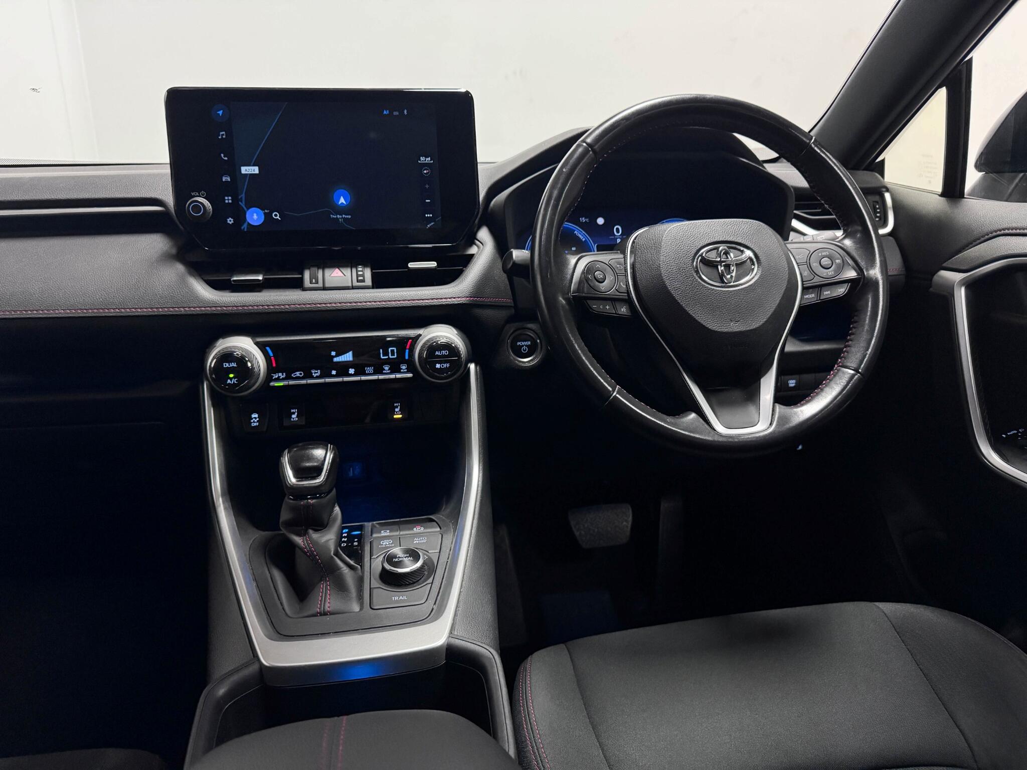 Toyota RAV4 view 13