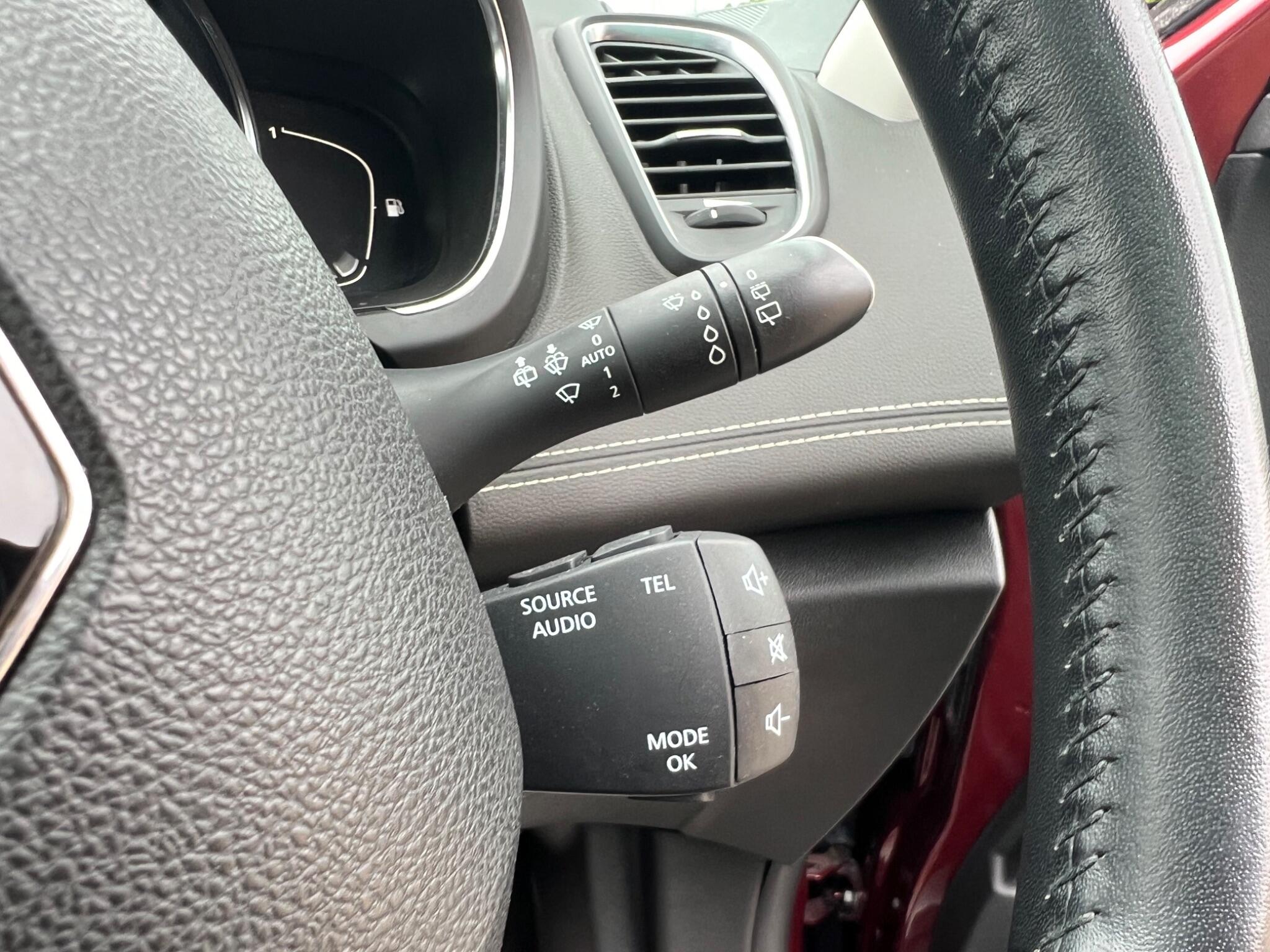 Renault Grand Scenic view 17