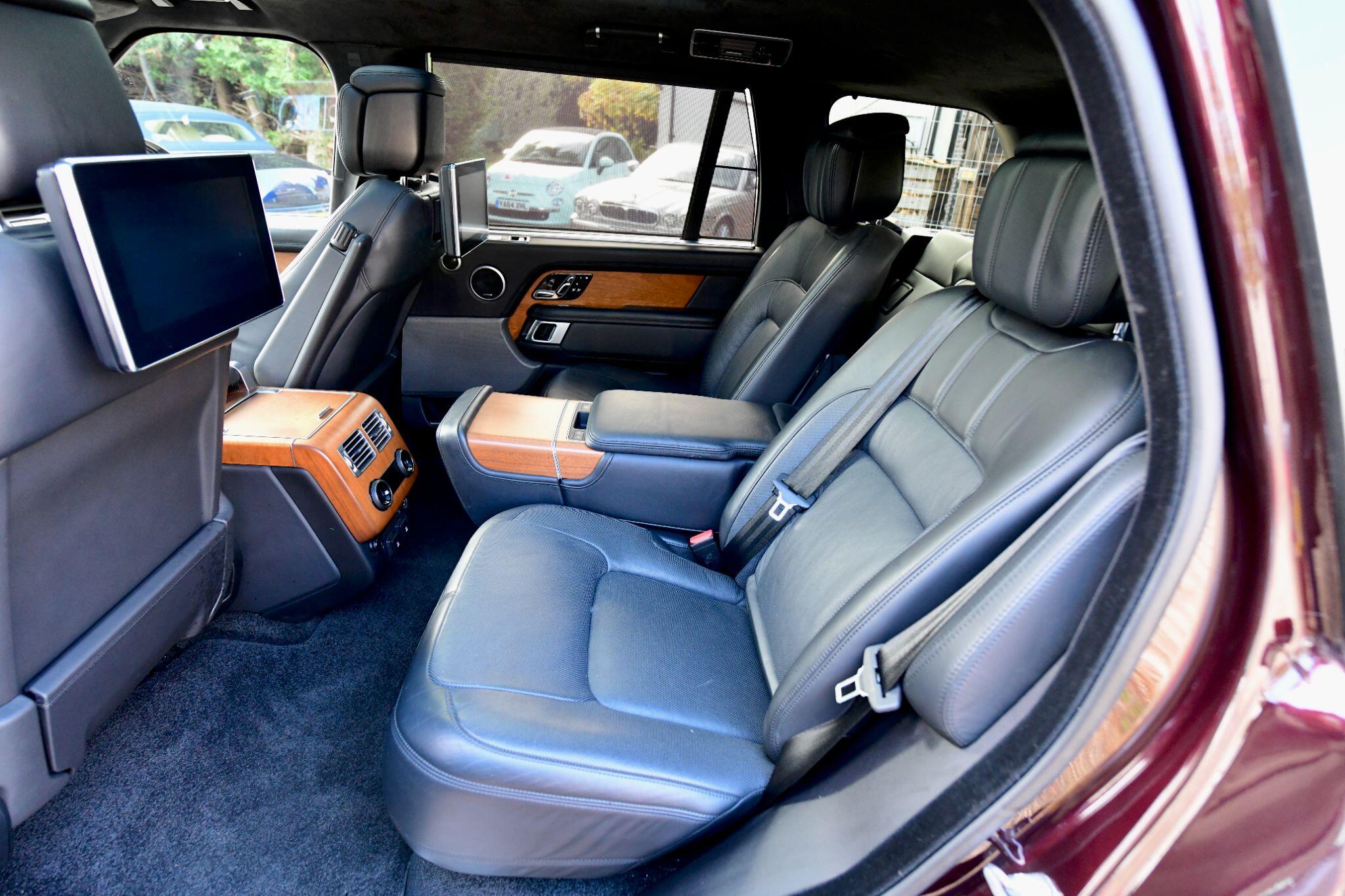 Land Rover Range Rover view 34