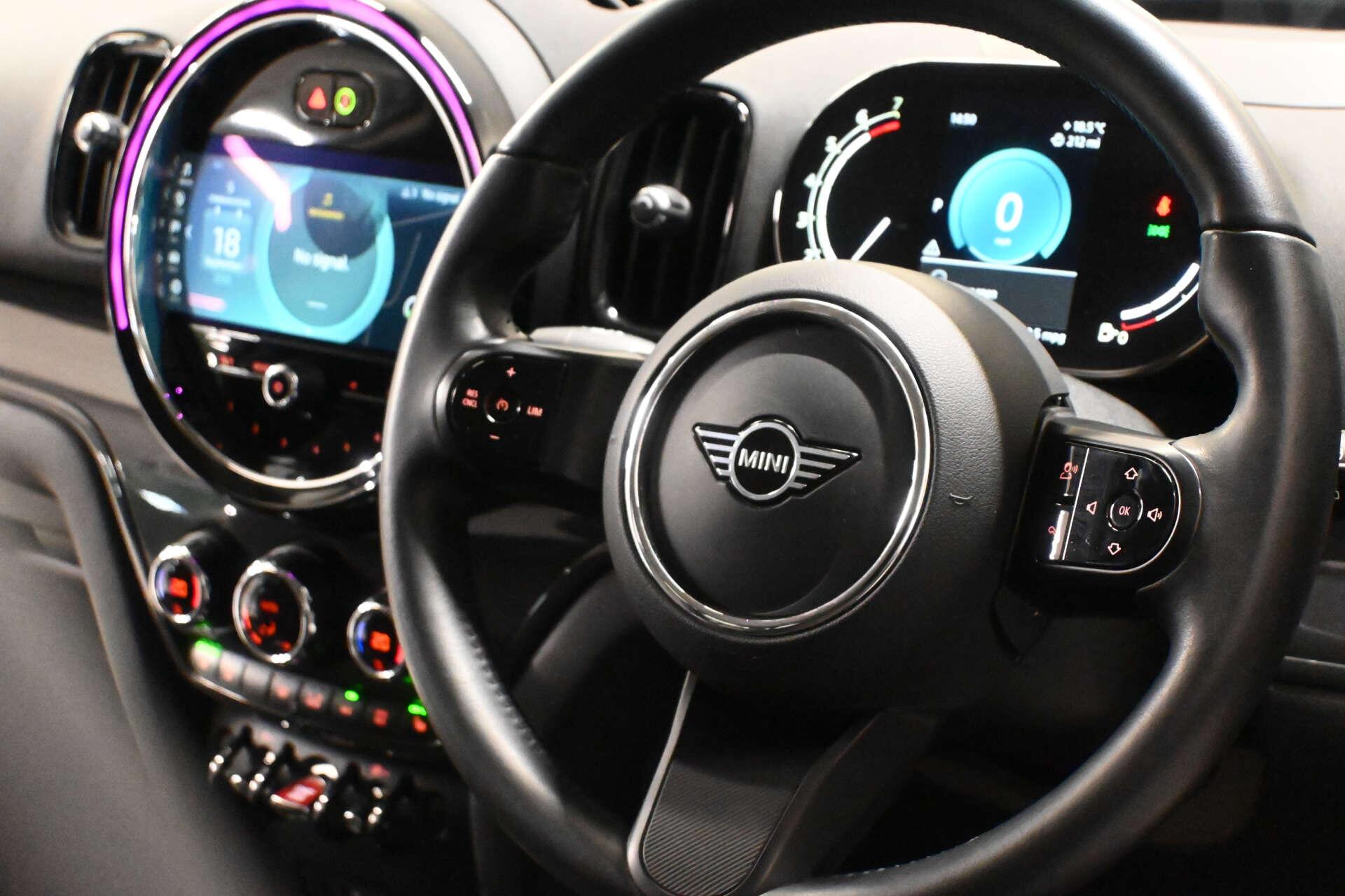 Mini Countryman view 17