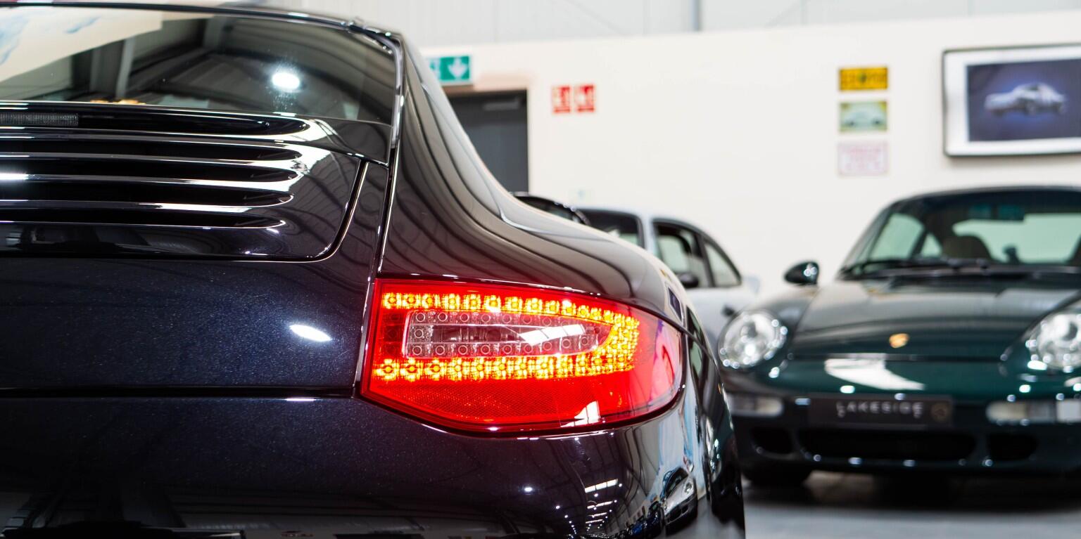 Porsche 911 view 41