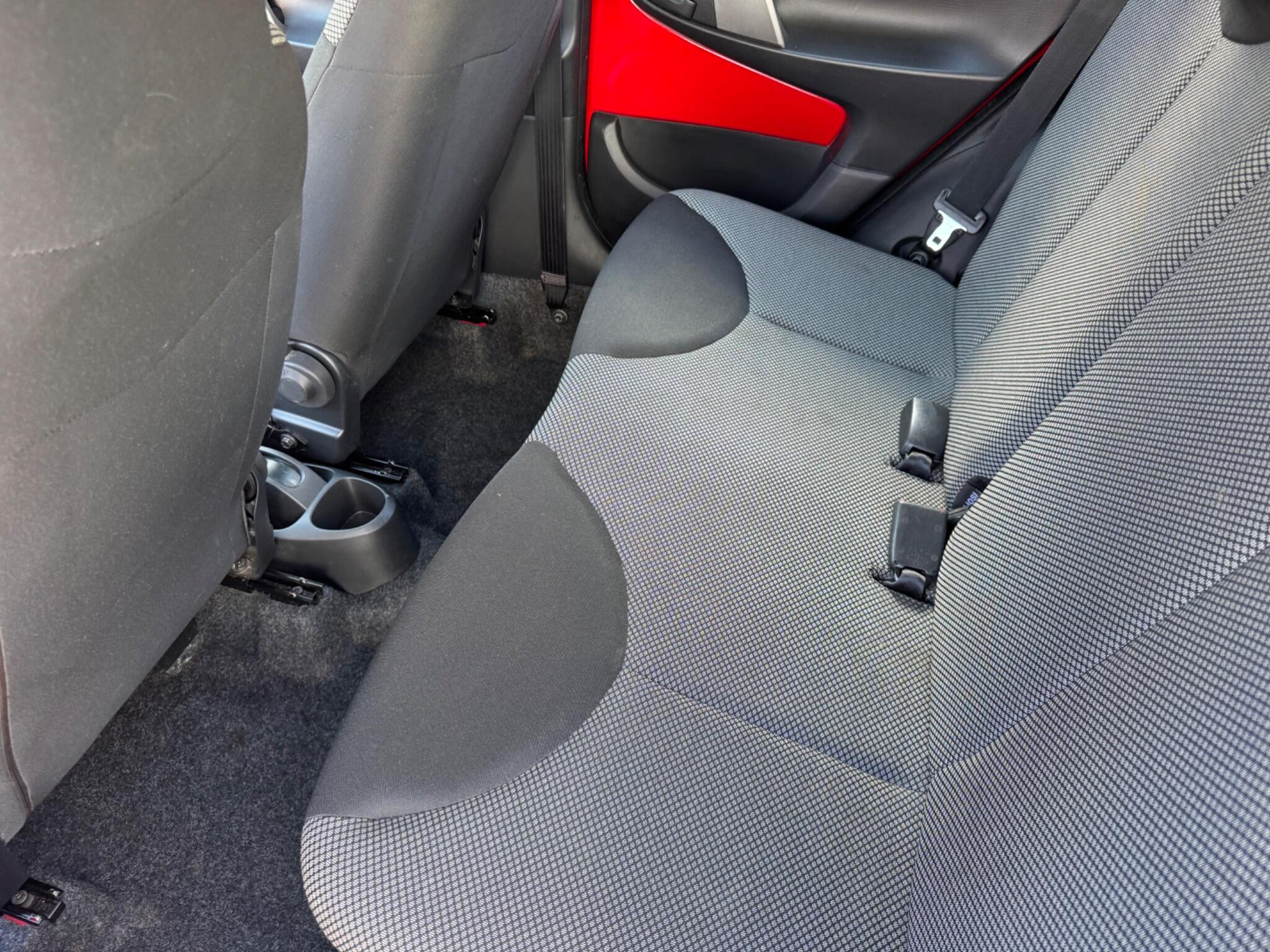 Toyota Aygo view 16