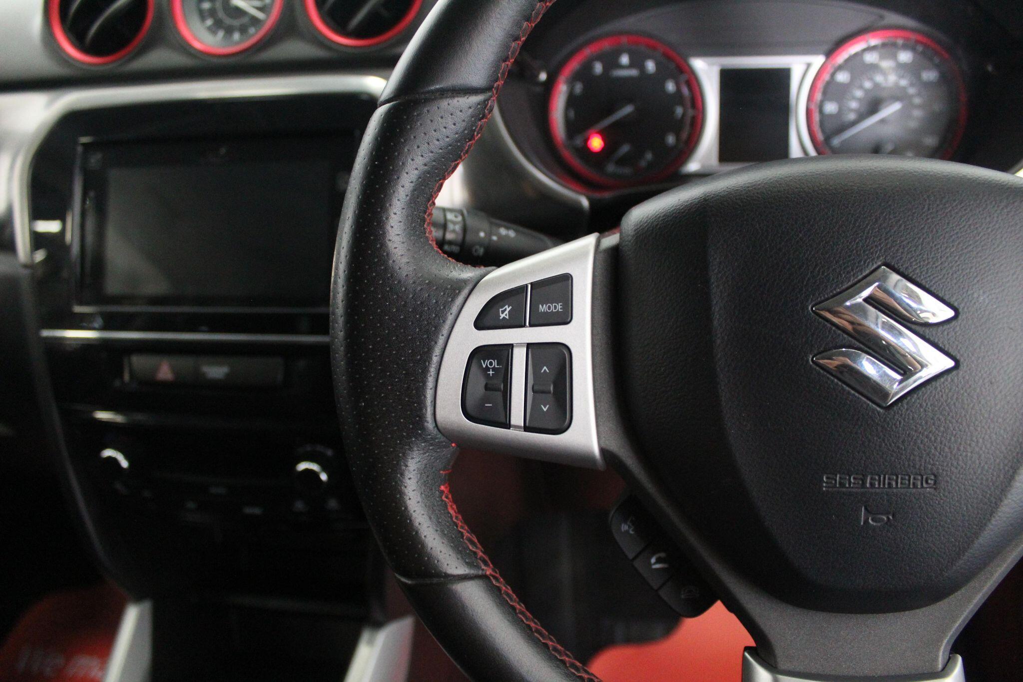 Suzuki Vitara view 45