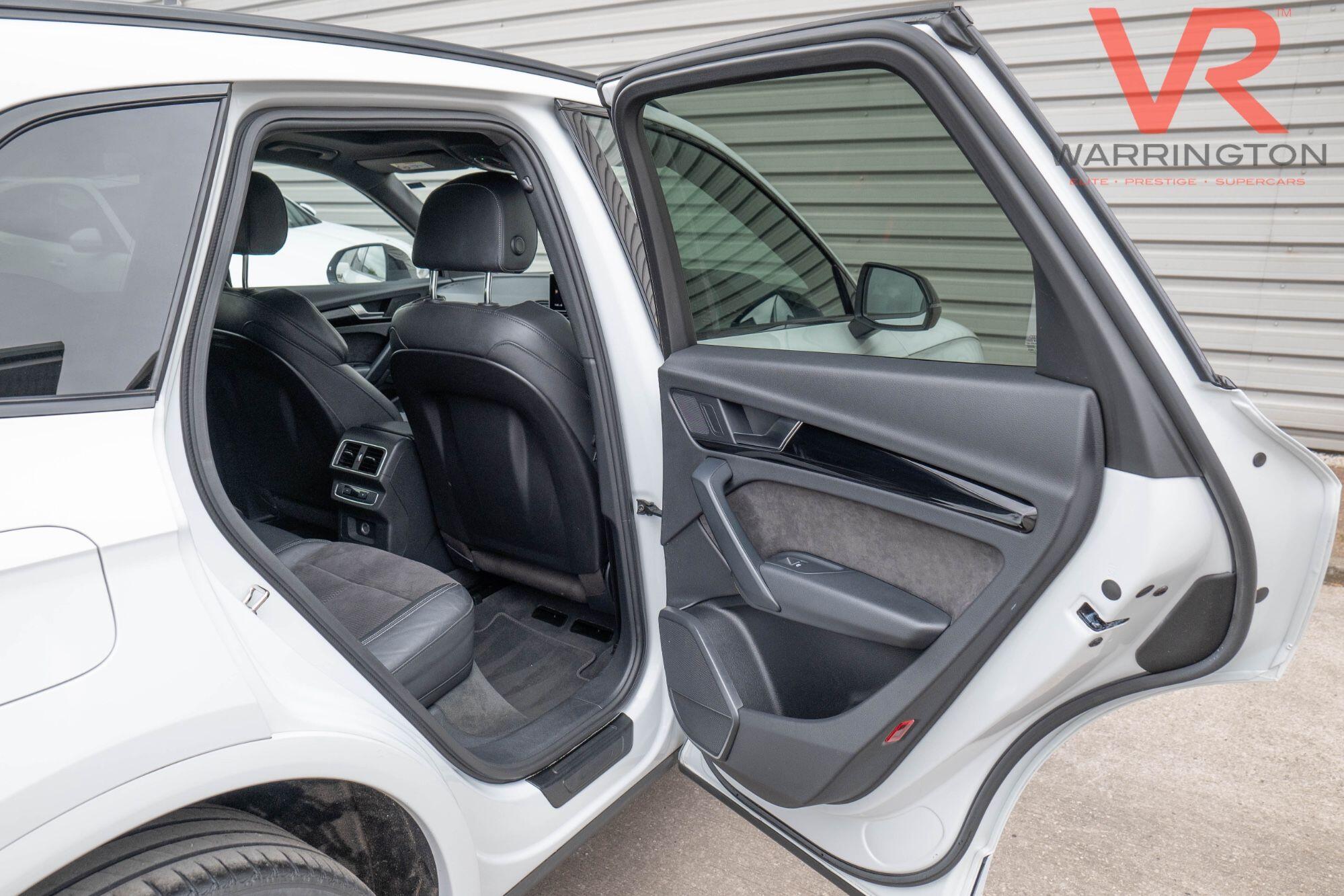 Audi Q5 view 42