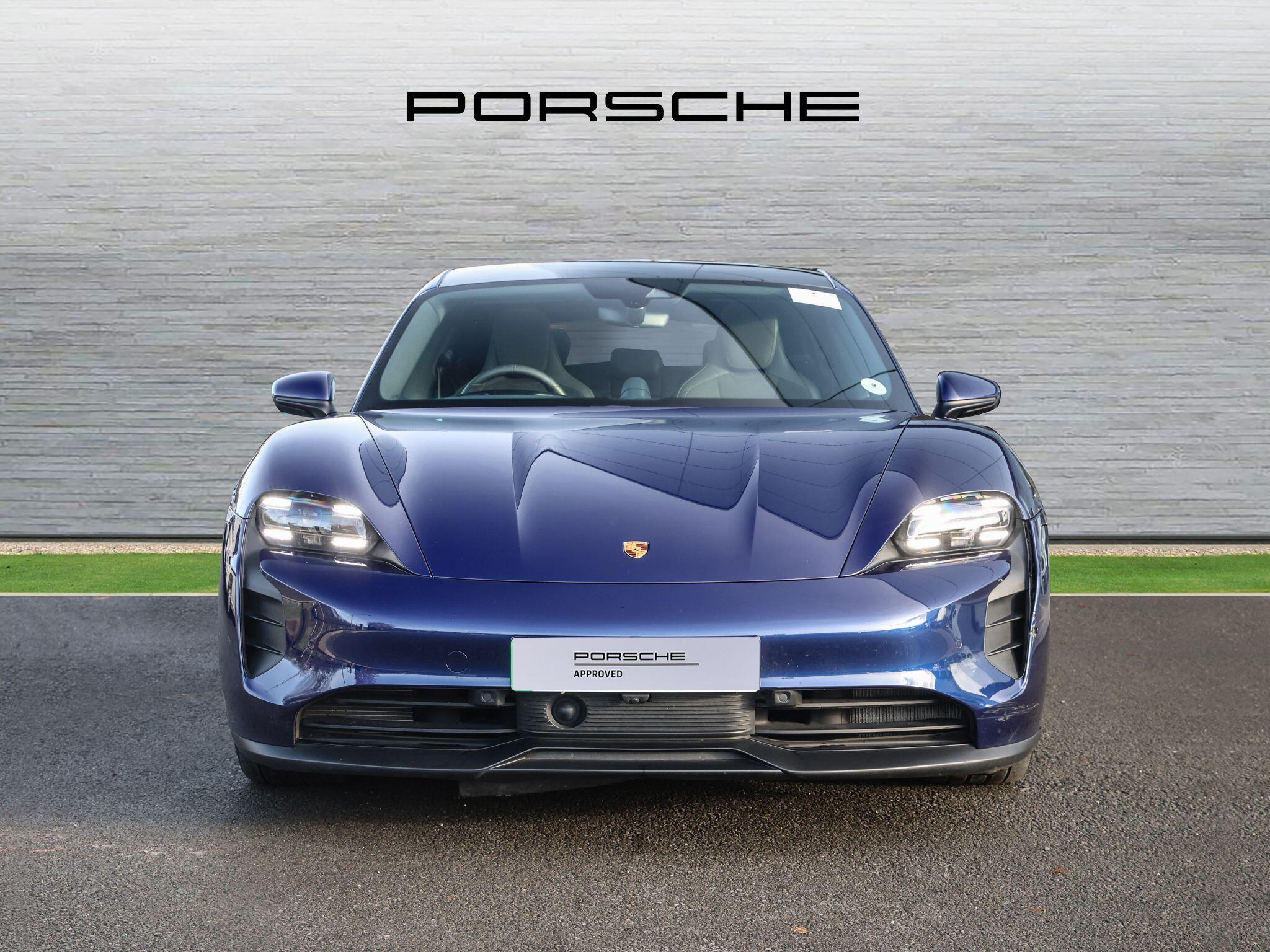 Porsche Taycan view 39