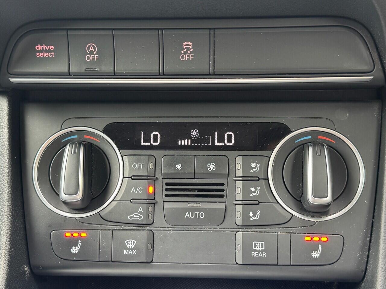Audi Q3 view 17