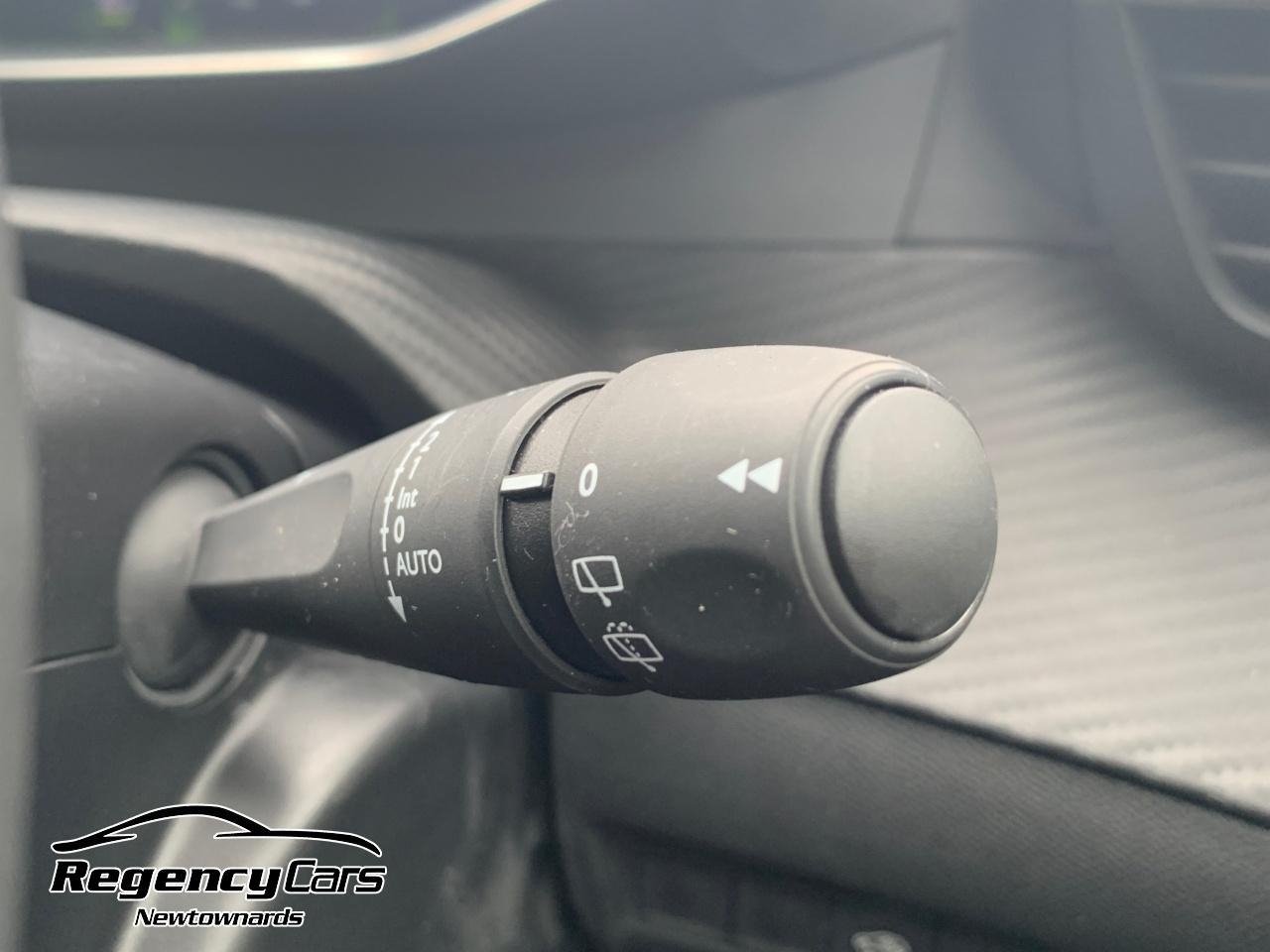 Peugeot 2008 view 17