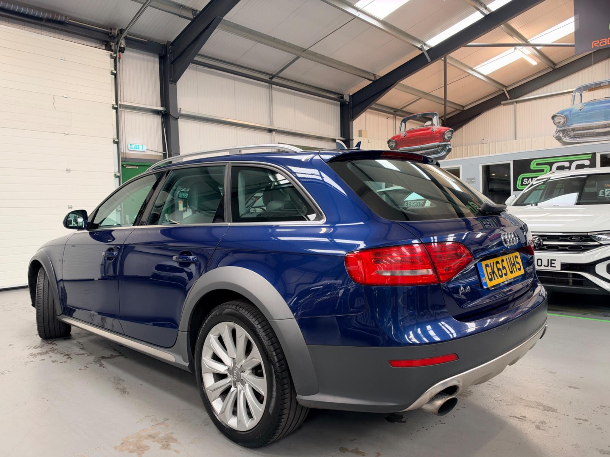 Audi A4 view 8