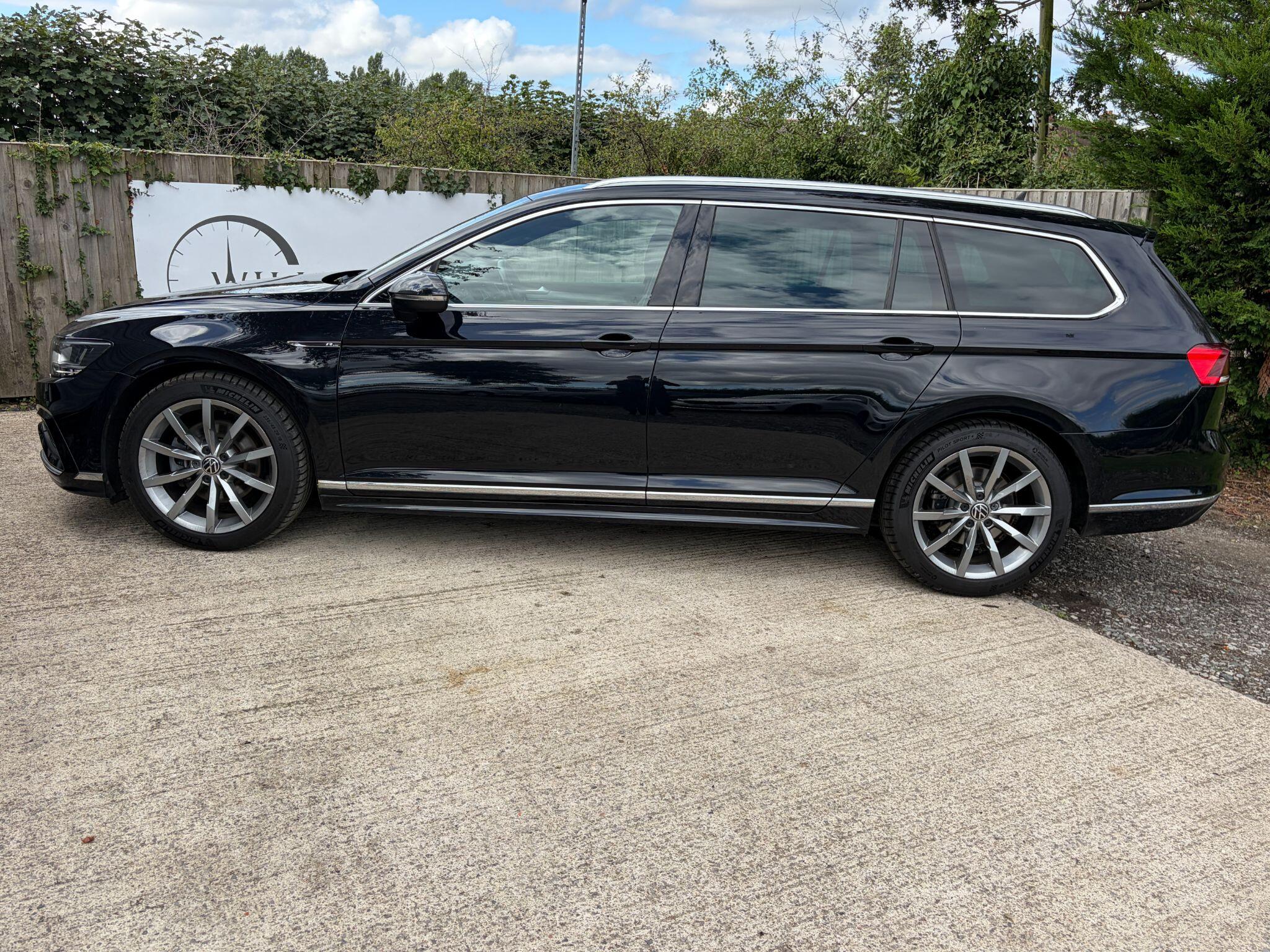 Volkswagen Passat view 7