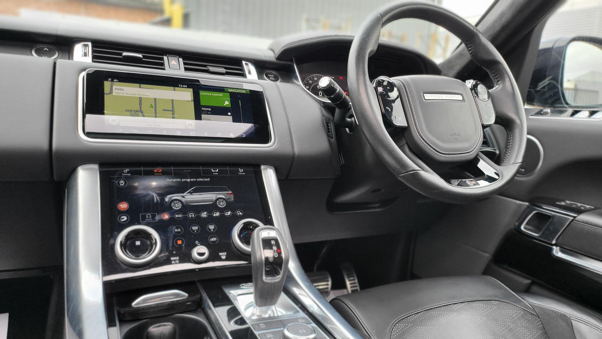Land Rover Range Rover Sport view 13