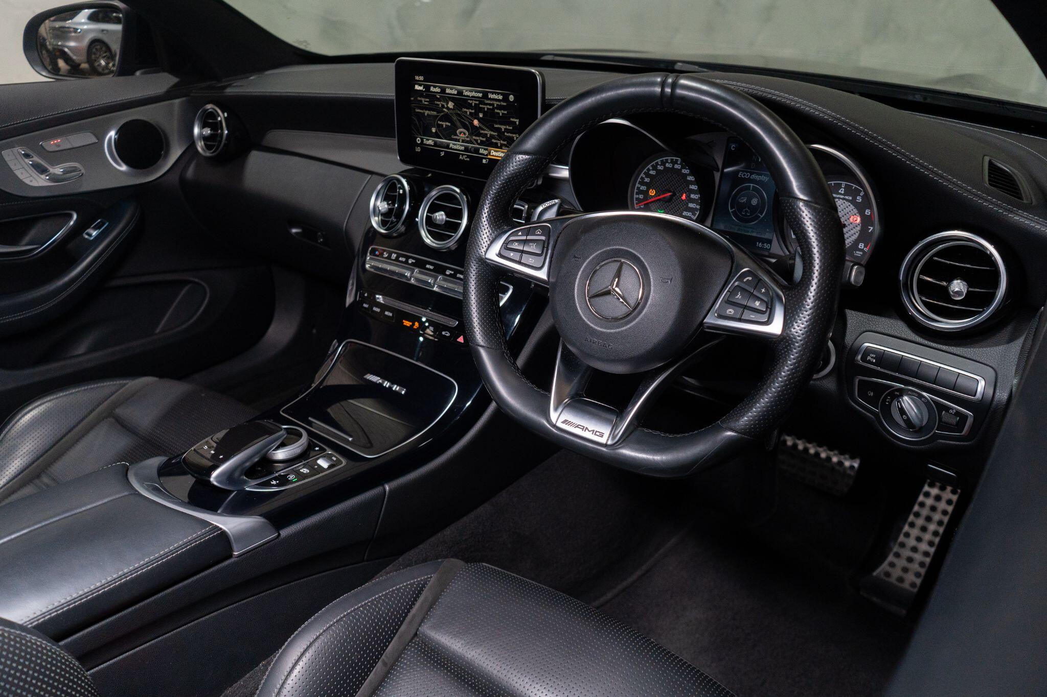 Mercedes-Benz C-Class view 18
