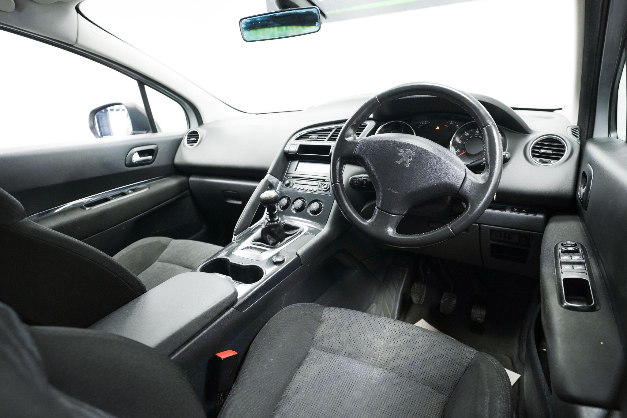 Peugeot 3008 view 10