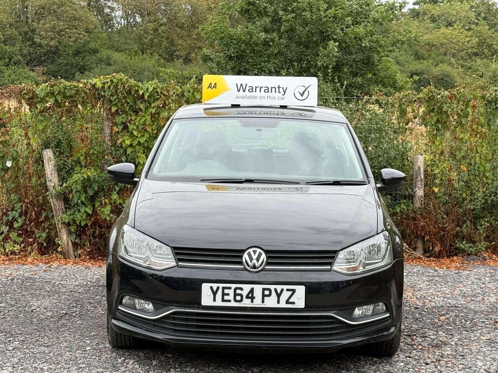 Black 2014 Volkswagen Polo Hatchback Front-wheel drive Manual
