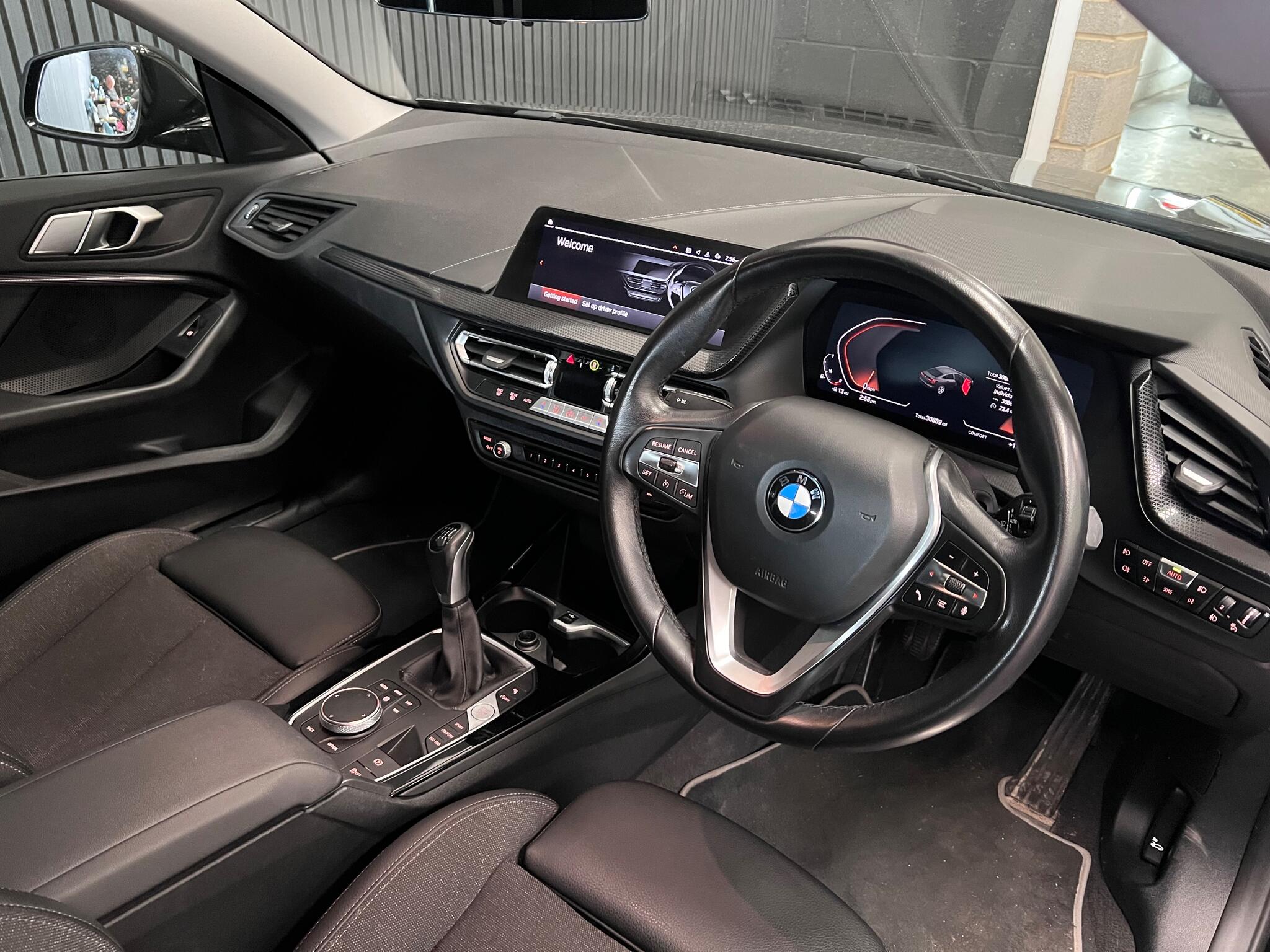BMW 2 Series view 11