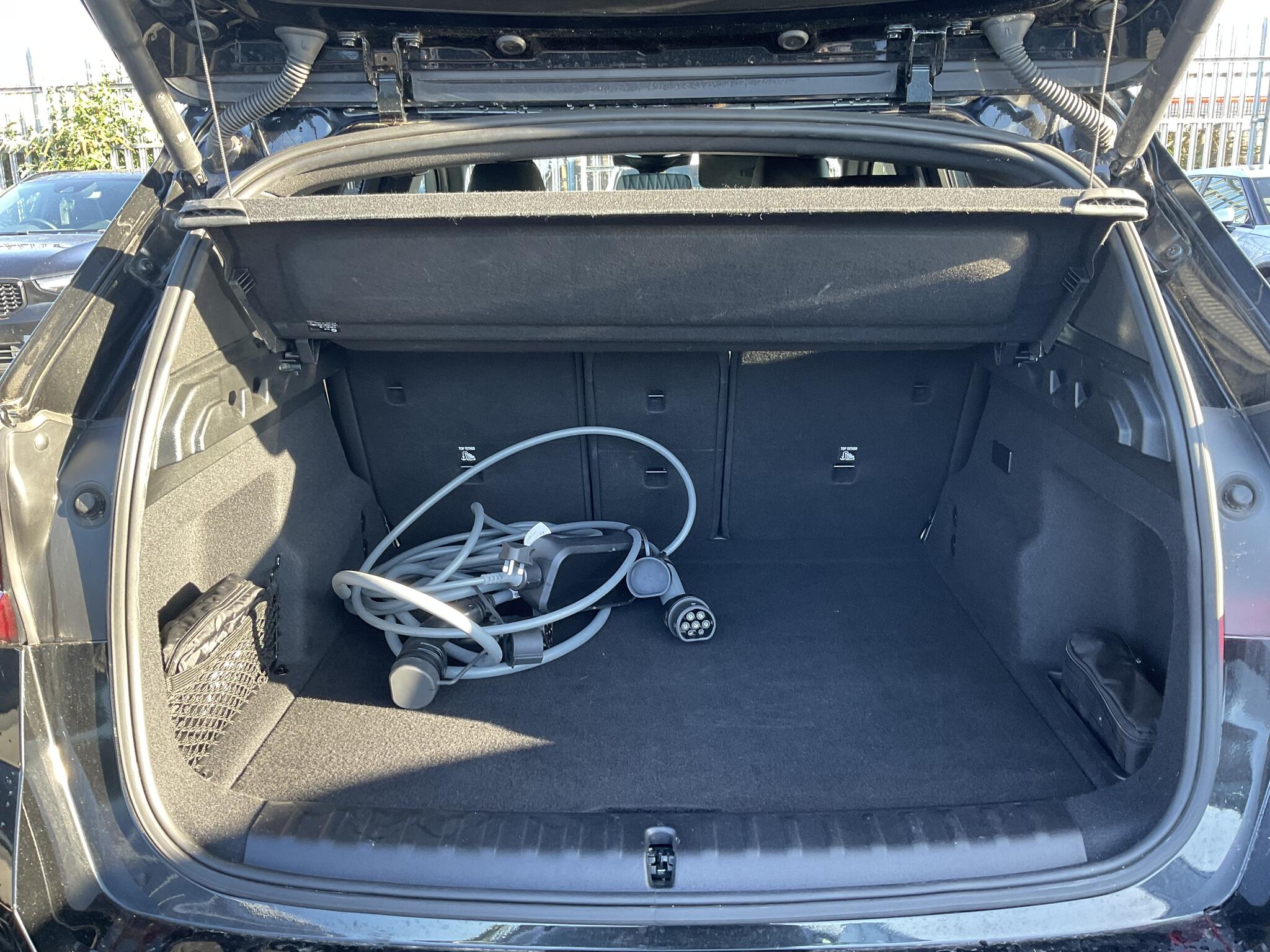 BMW Ix1 view 25