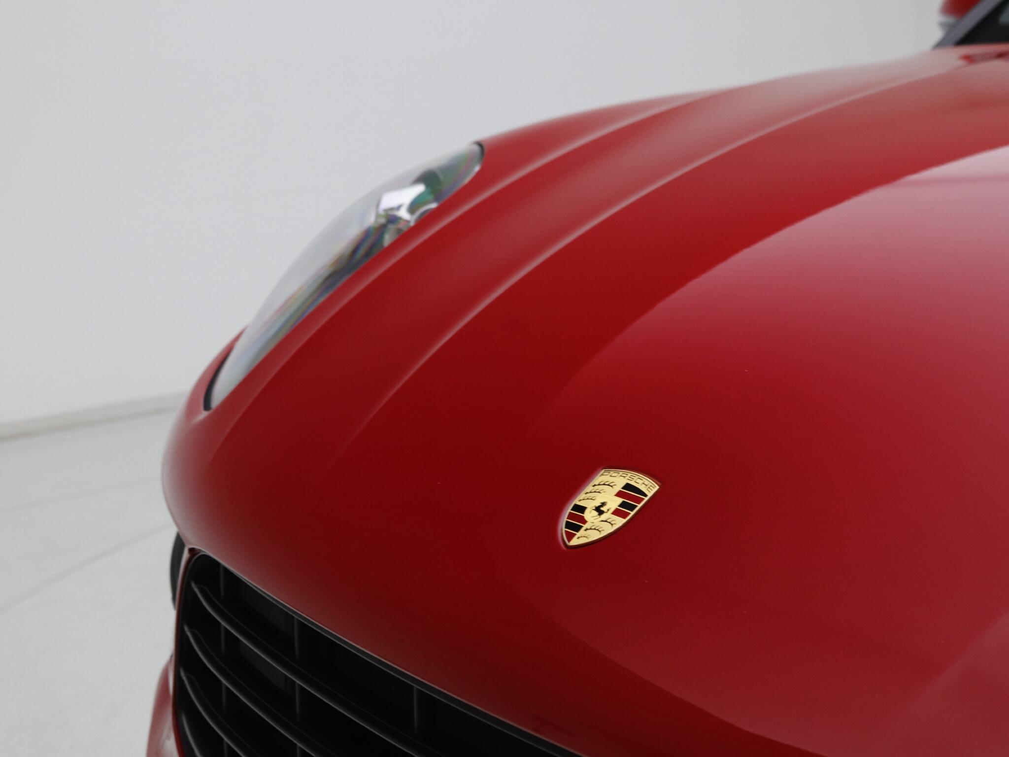 Porsche Macan view 23