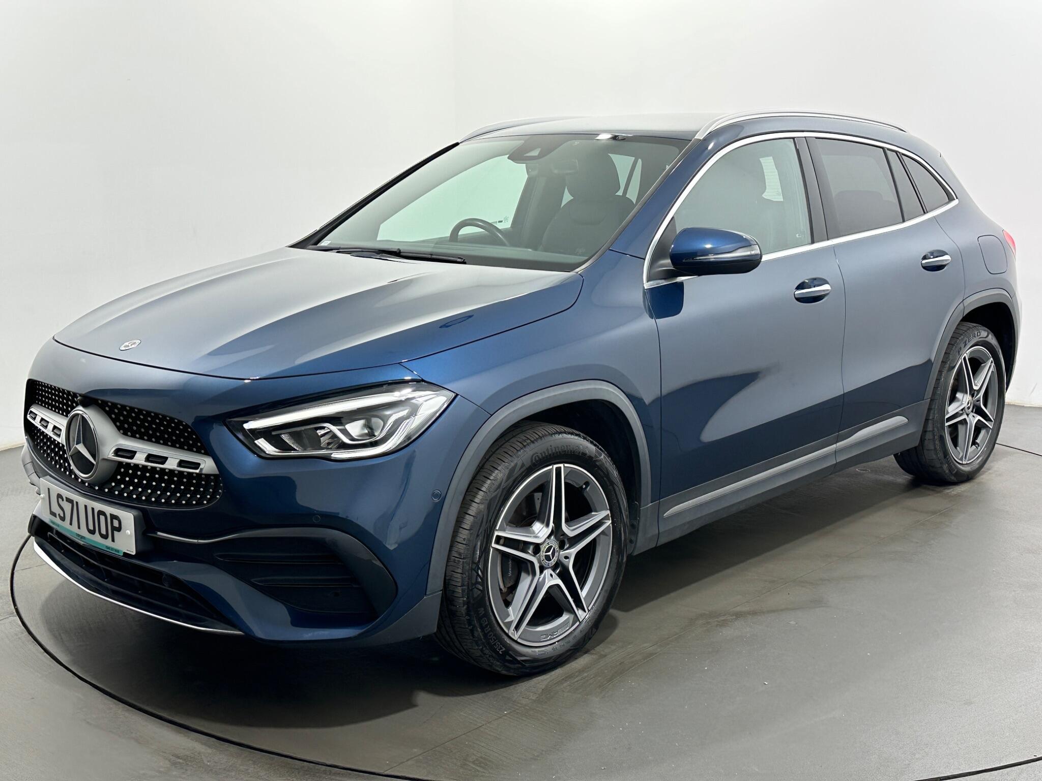 Mercedes-Benz Gla view 56