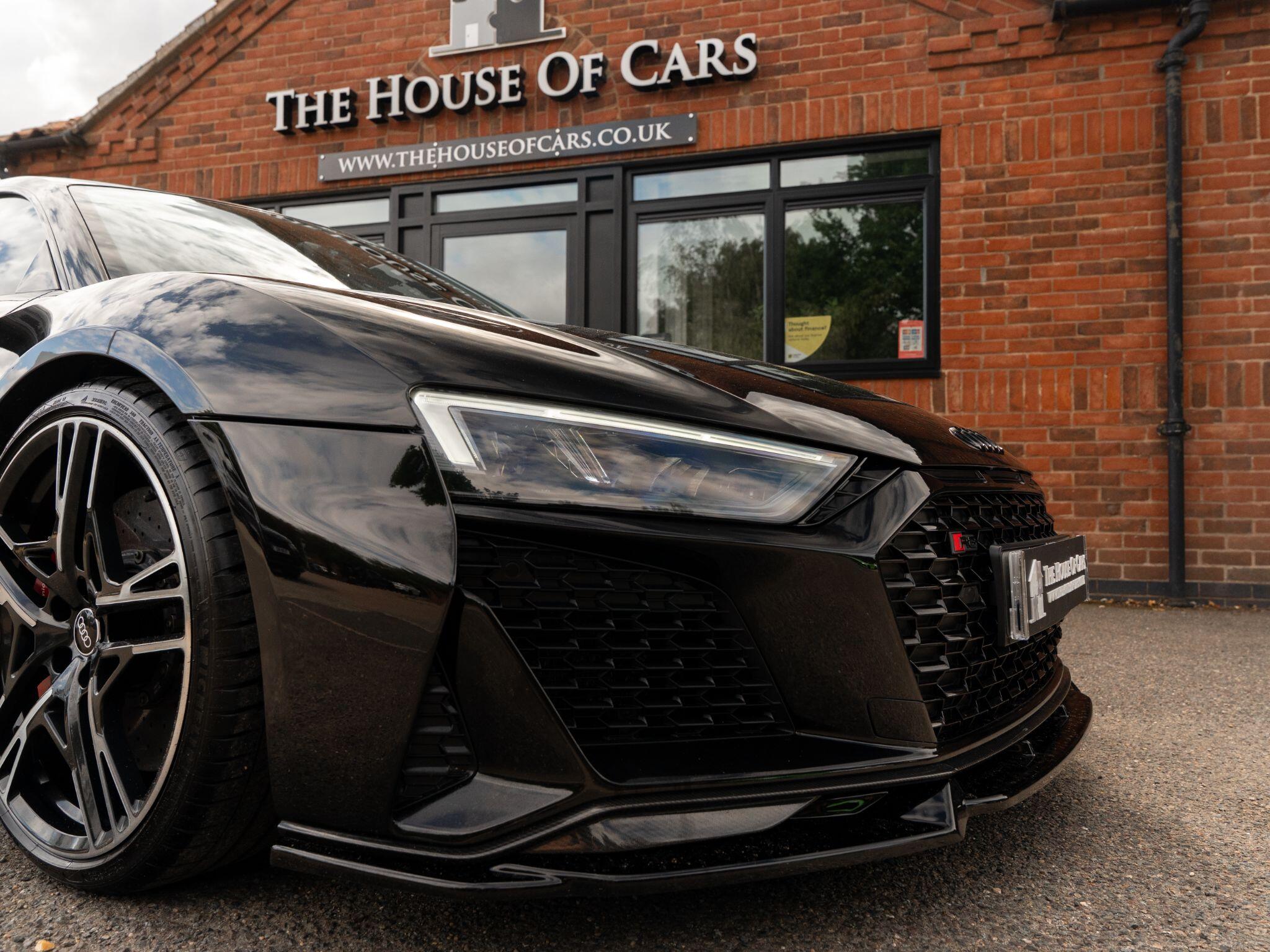 Audi R8 view 21