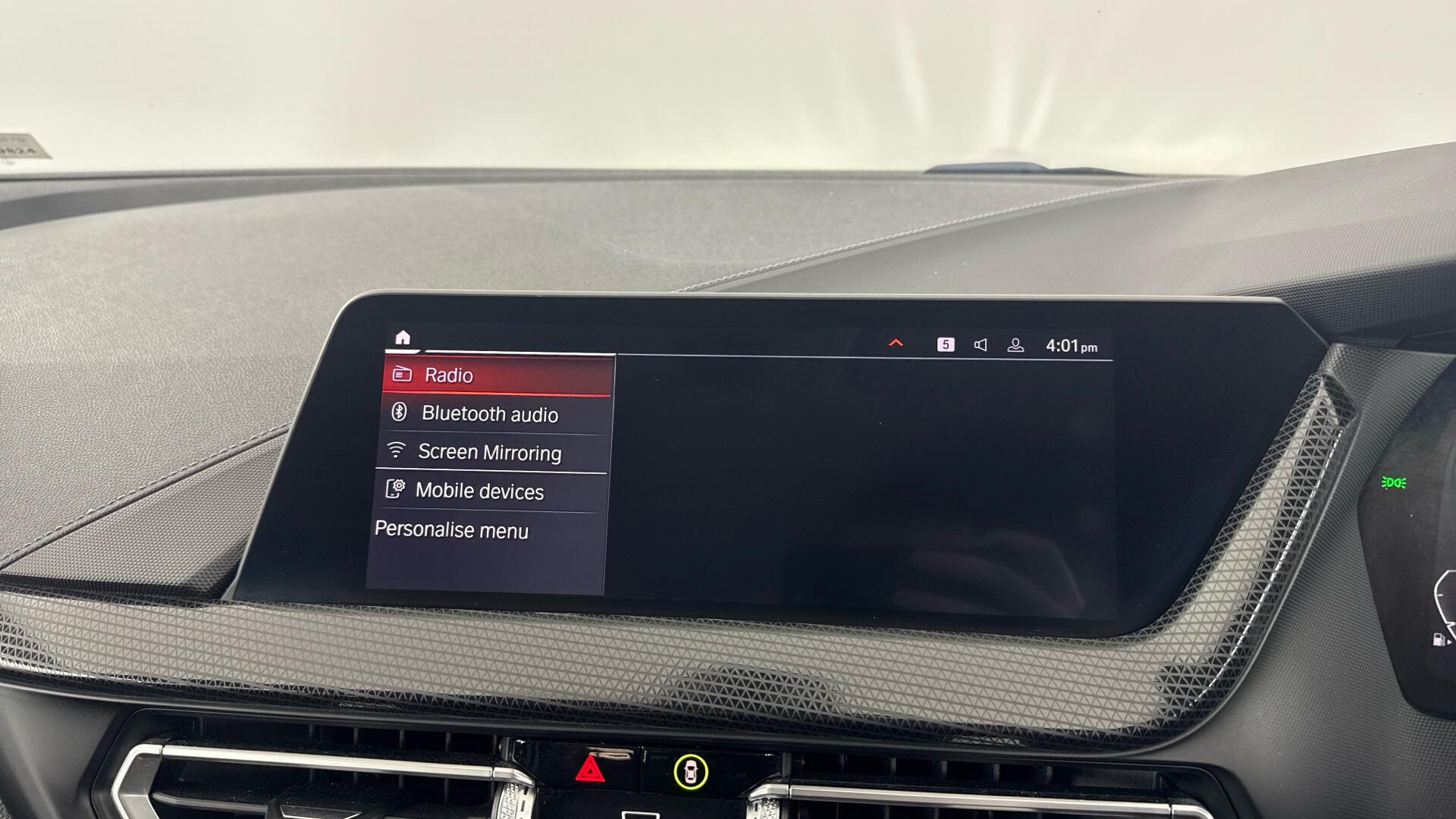 BMW 1 Series view 28