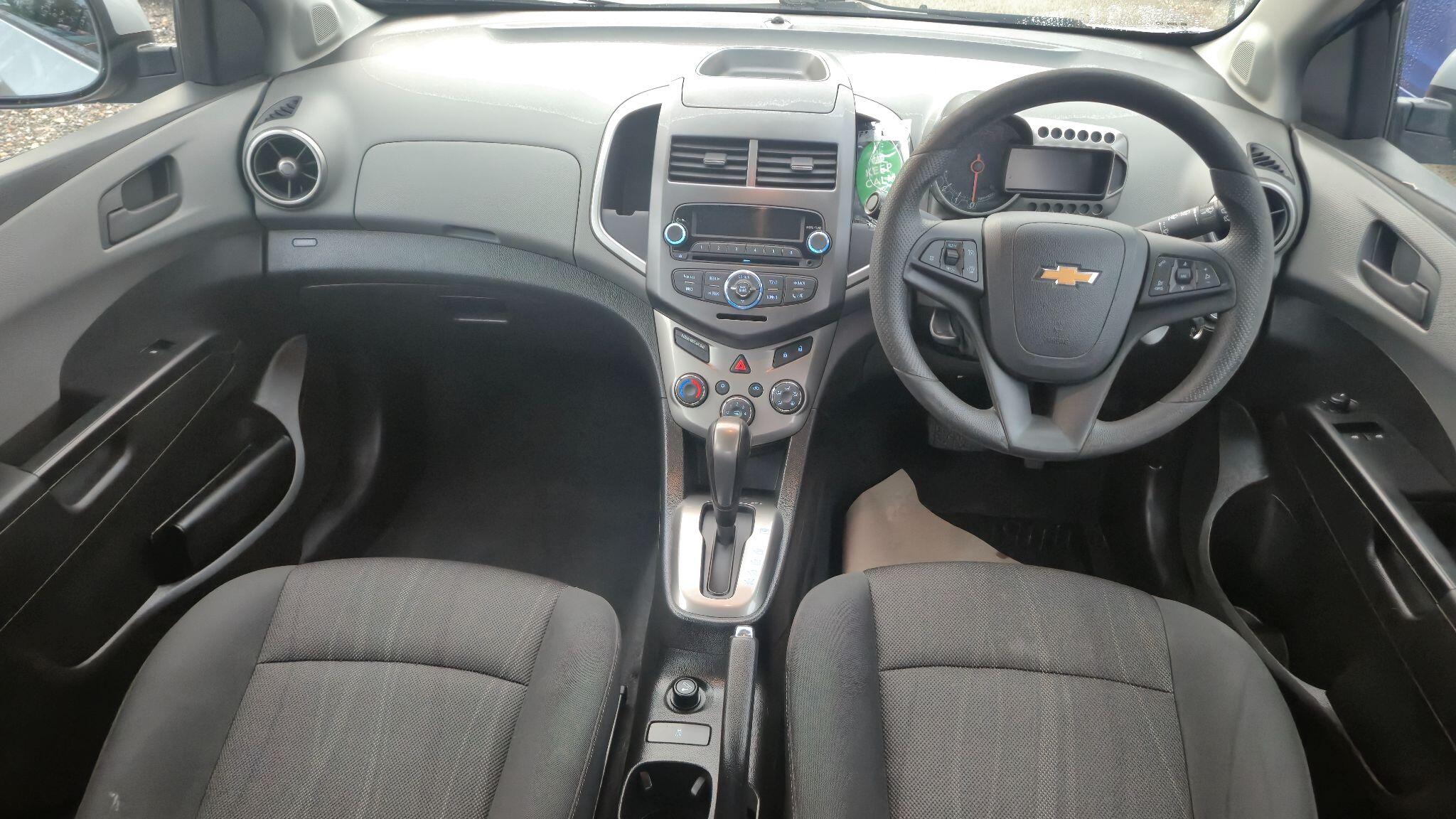 Chevrolet Aveo view 13