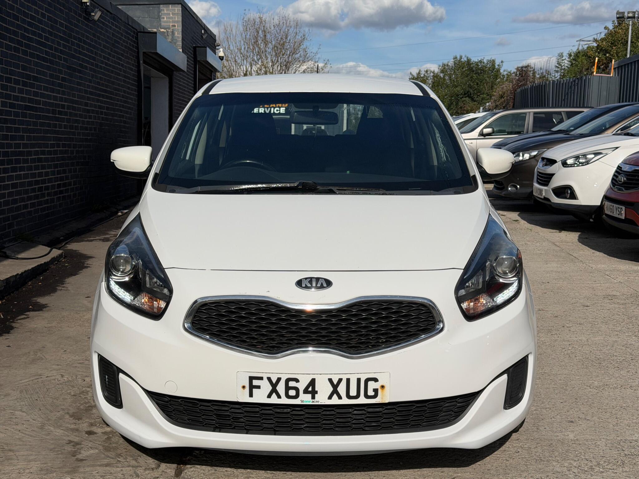 Kia Carens view 2