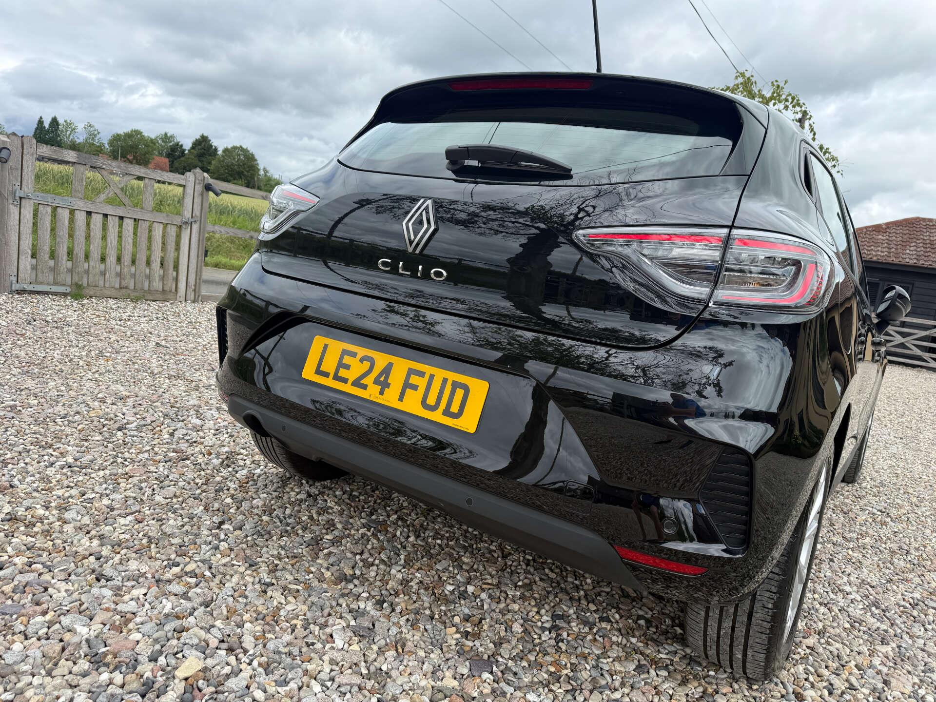 Renault Clio view 9