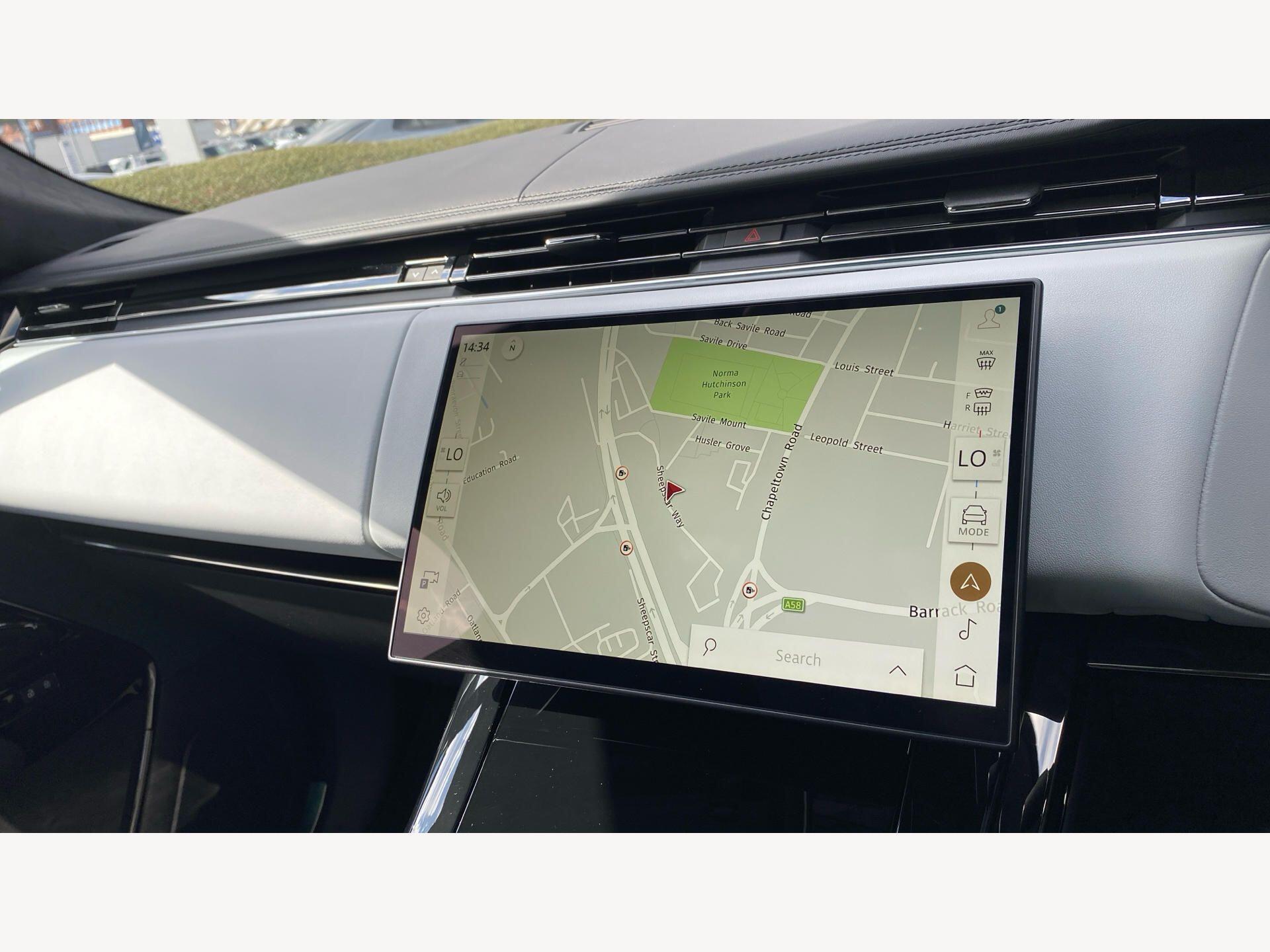 Land Rover Range Rover Sport view 13