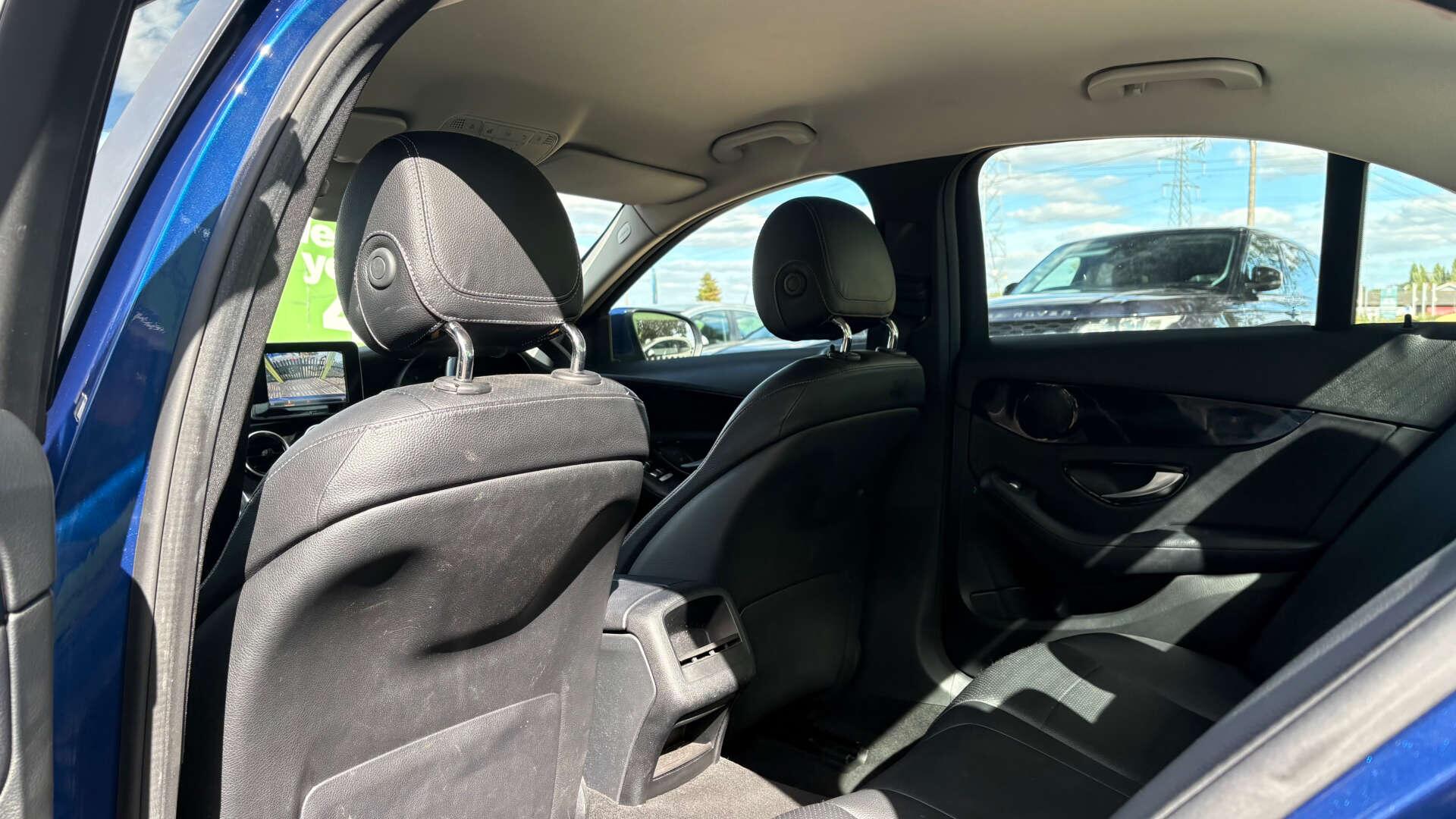 Mercedes-Benz C-Class view 11