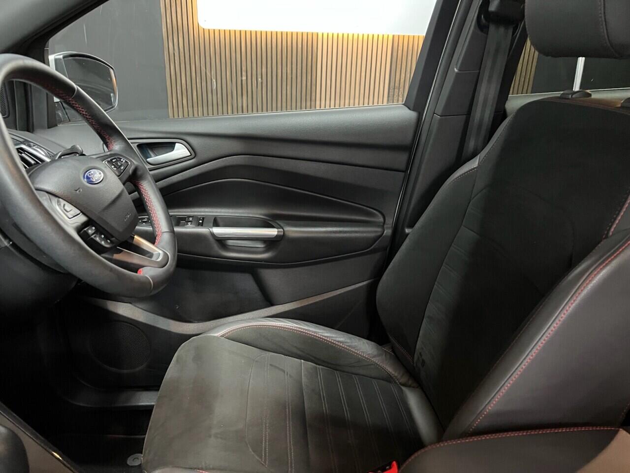 Ford Kuga view 28