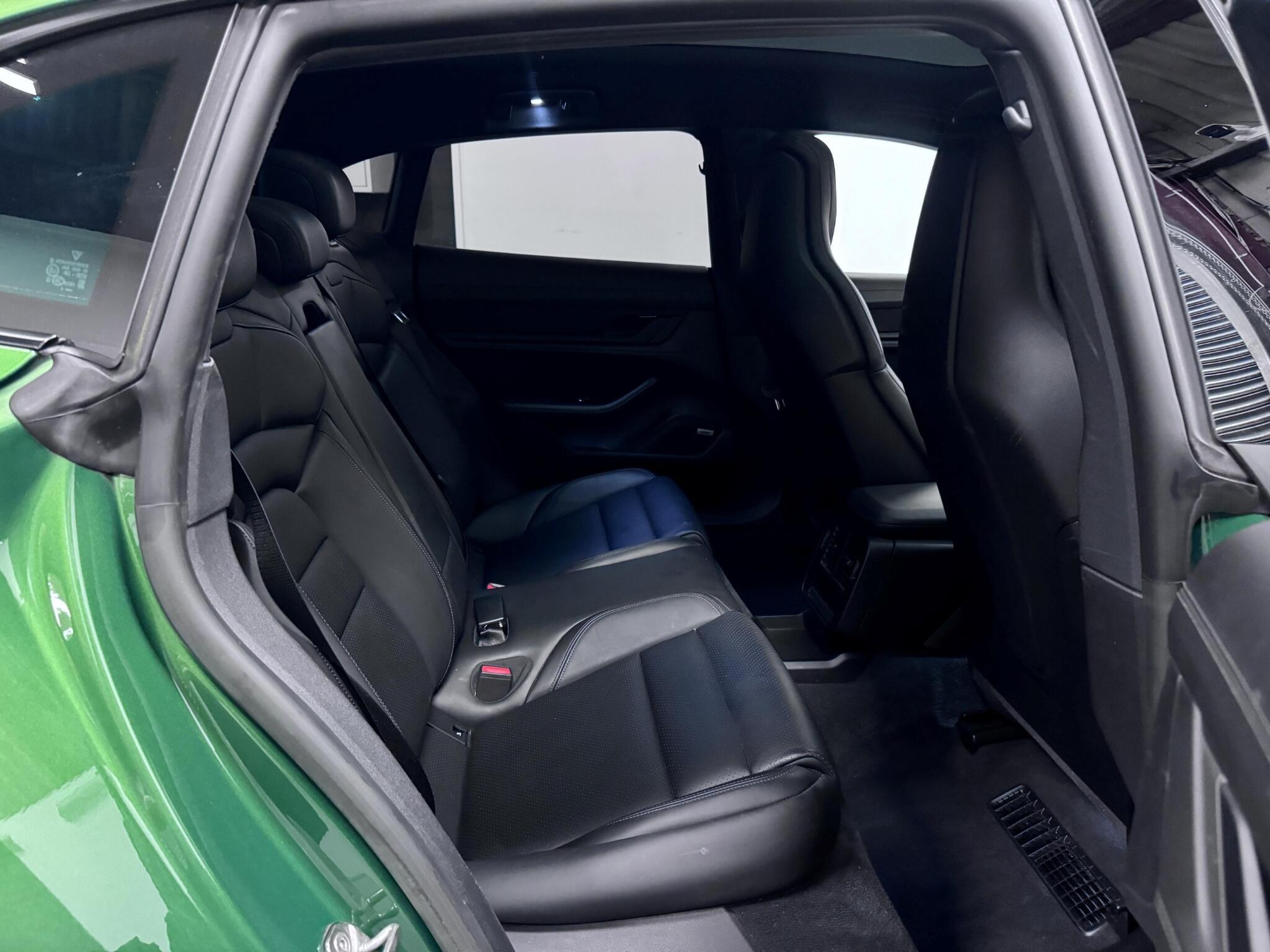 Porsche Taycan view 36