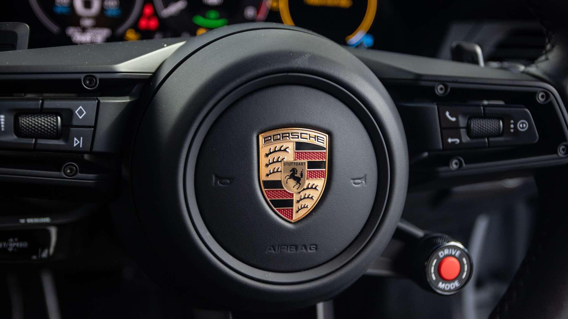 Porsche 911 view 23