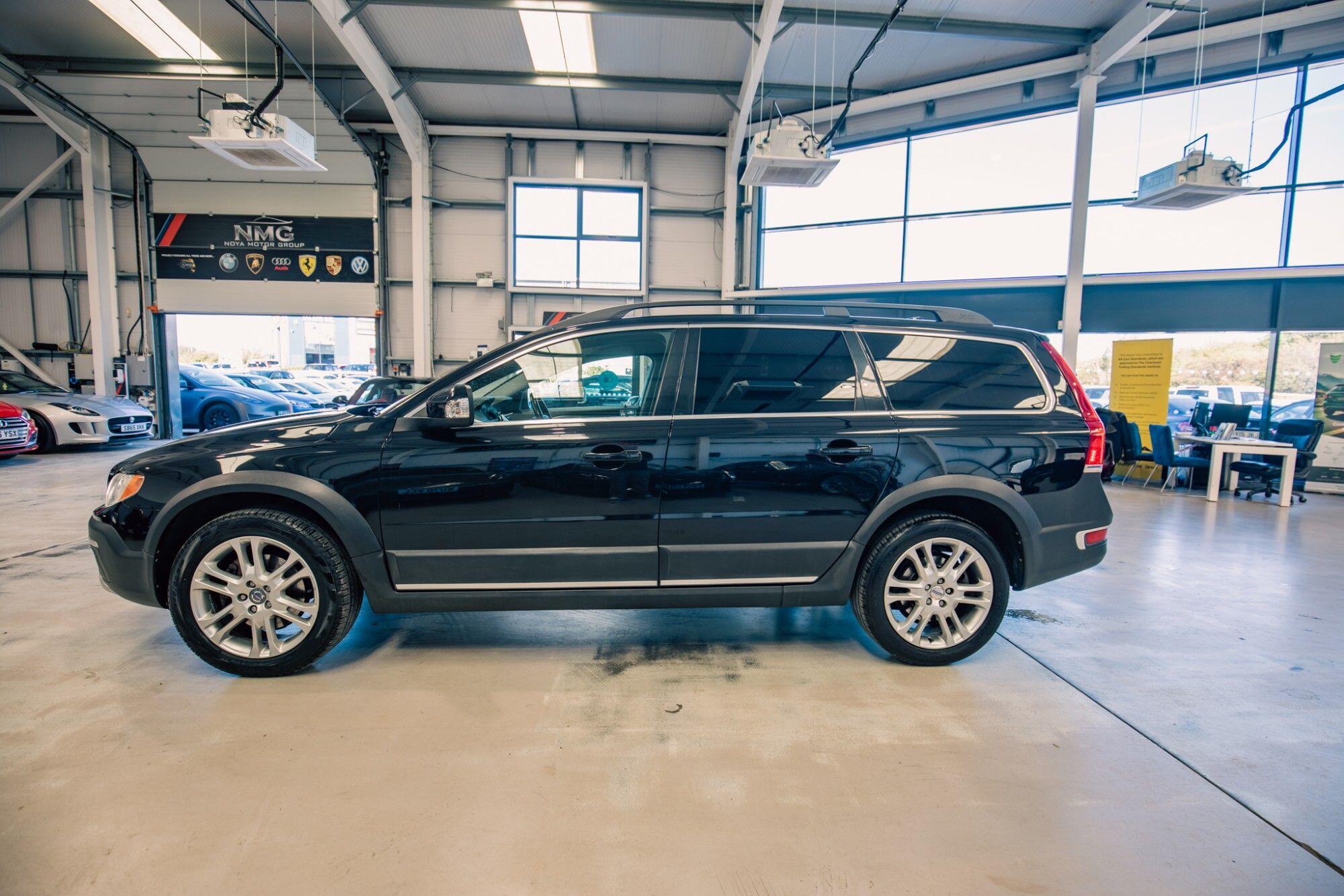 Volvo XC70 view 26
