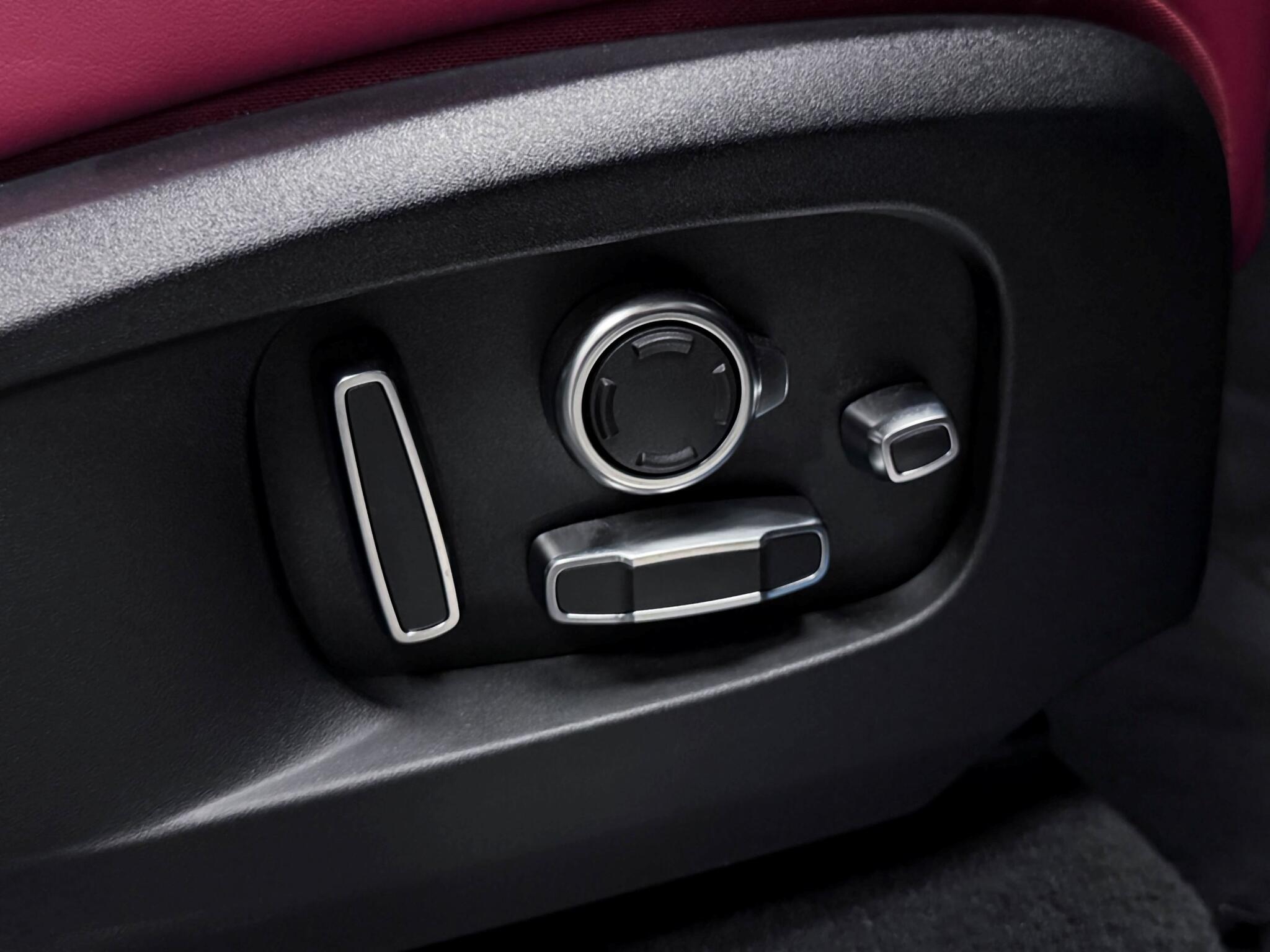Jaguar F-Pace view 33