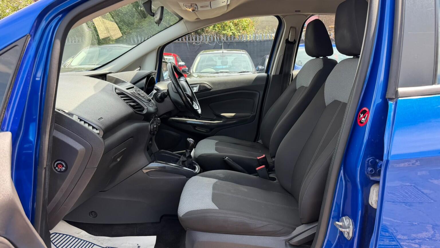 Ford Ecosport view 16