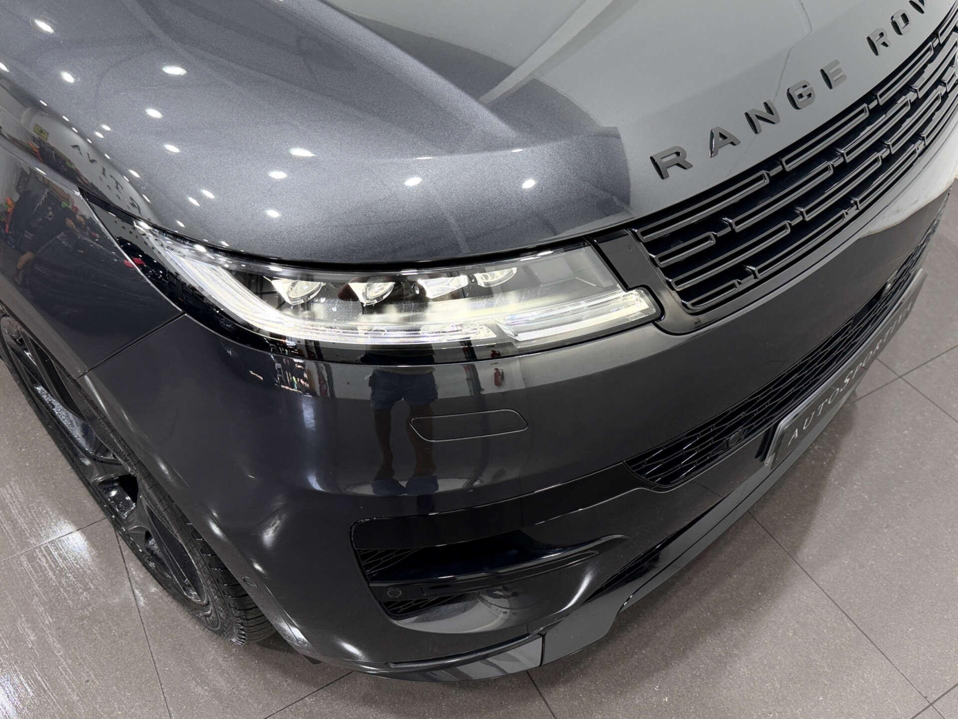 Land Rover Range Rover Sport view 30