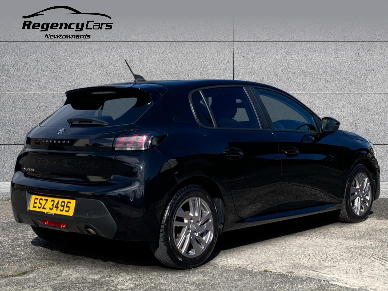 Peugeot 208 view 8