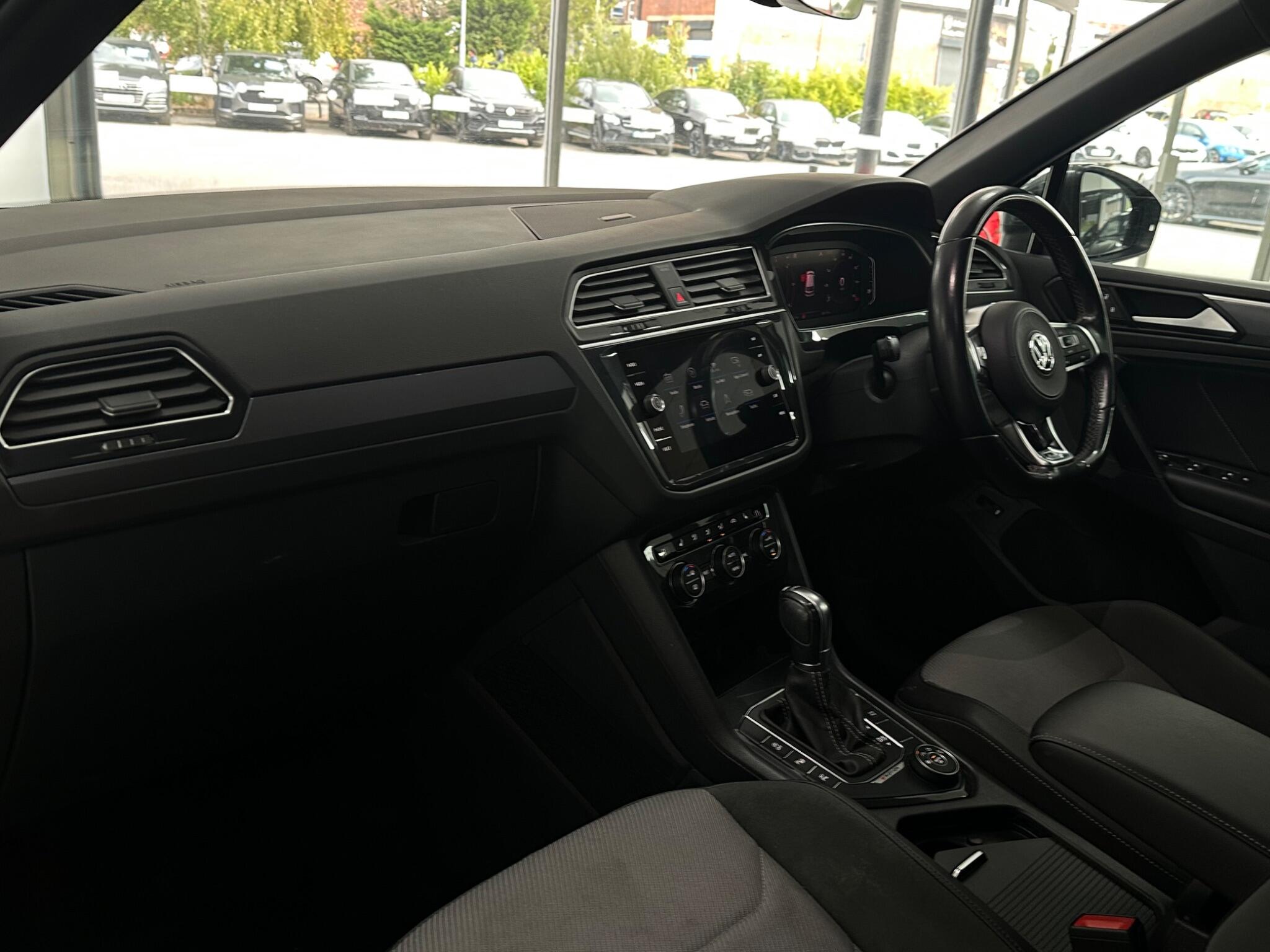Volkswagen Tiguan view 43