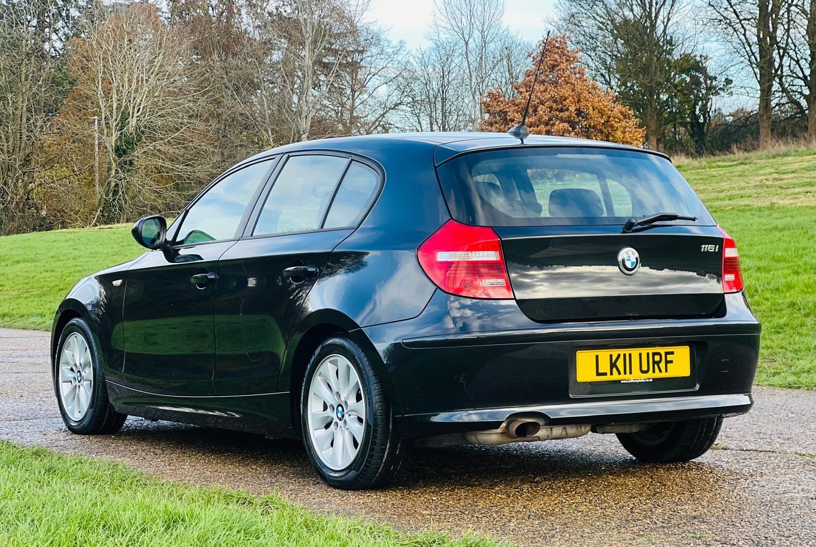 2011 BMW 1 Series image 8