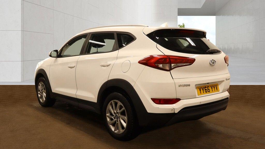 Hyundai Tucson view 3