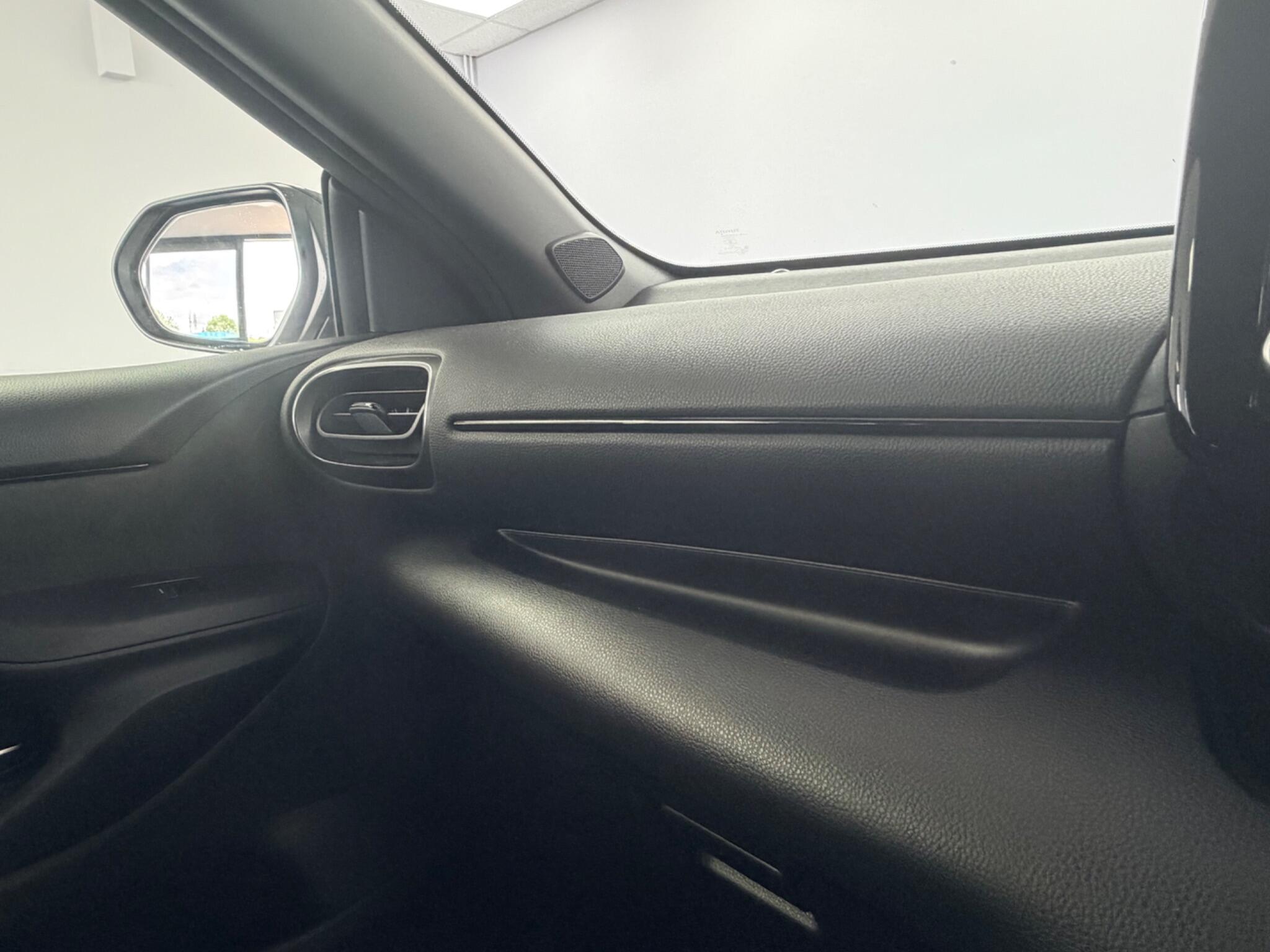 Toyota Yaris view 11