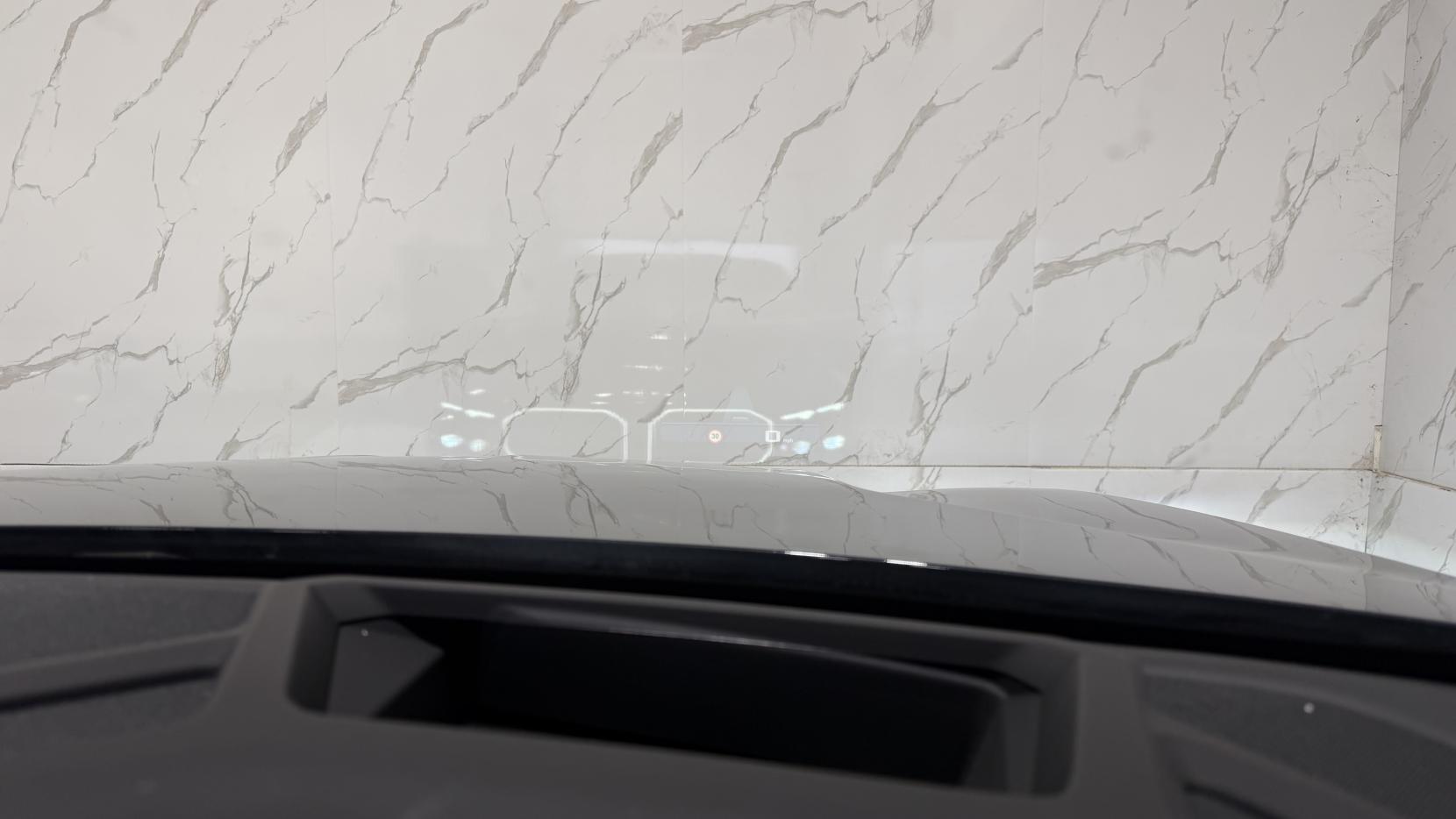 BMW XM view 14