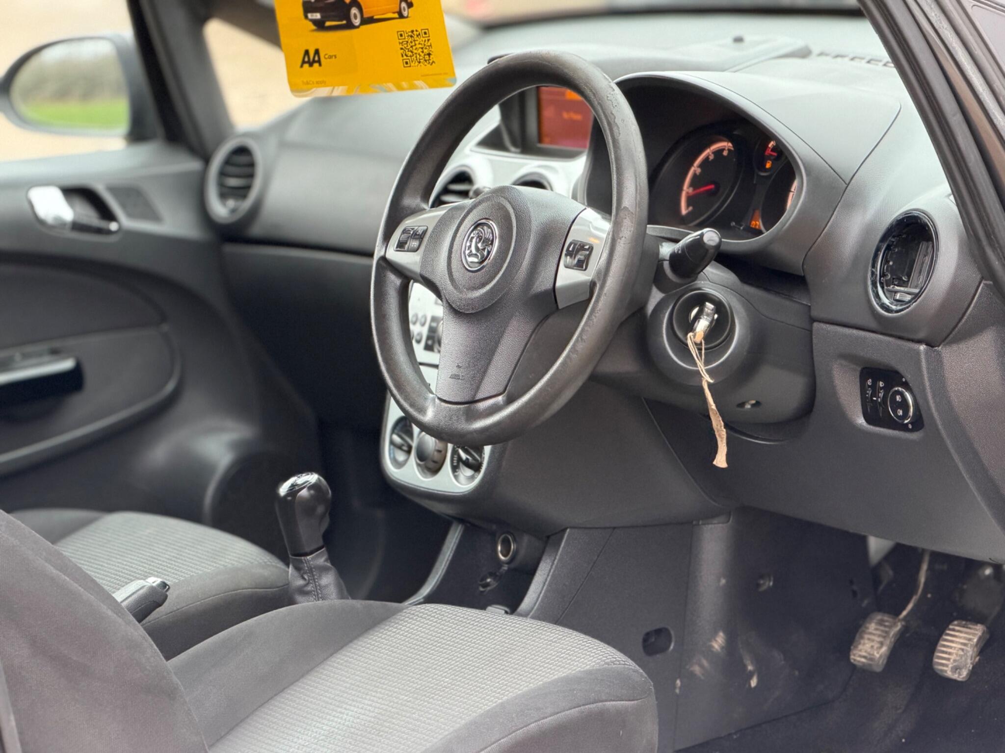 2011 Vauxhall Corsa 1.4 16V Excite Euro 5 3dr (A/C) image 17