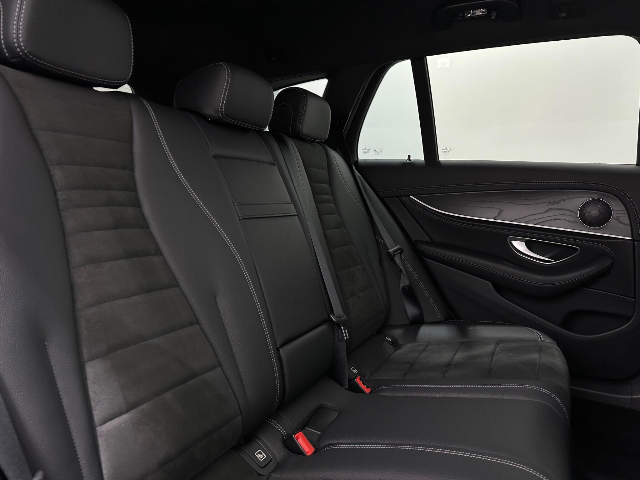 Mercedes-Benz E Class view 44