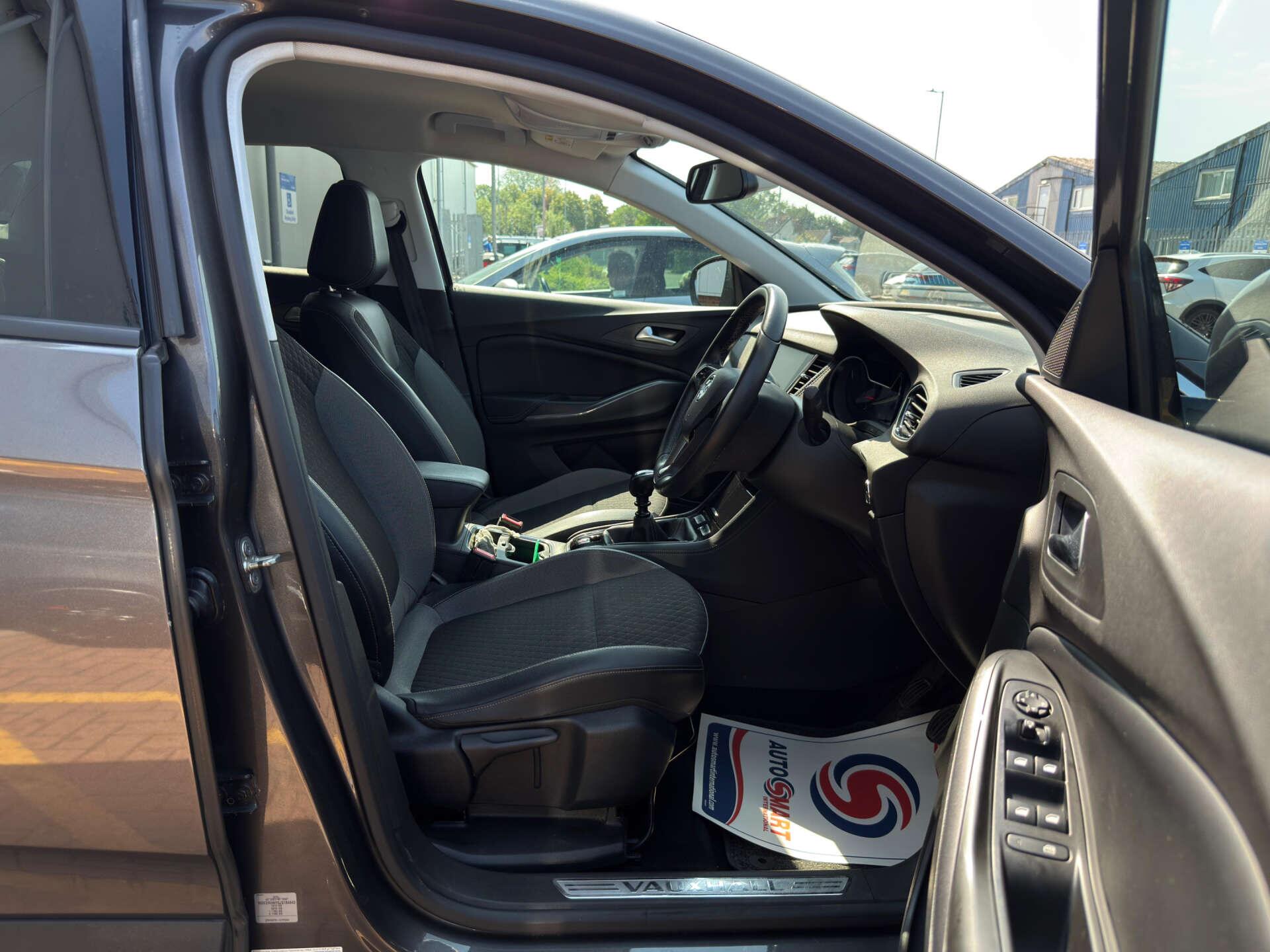 Vauxhall Grandland X view 27