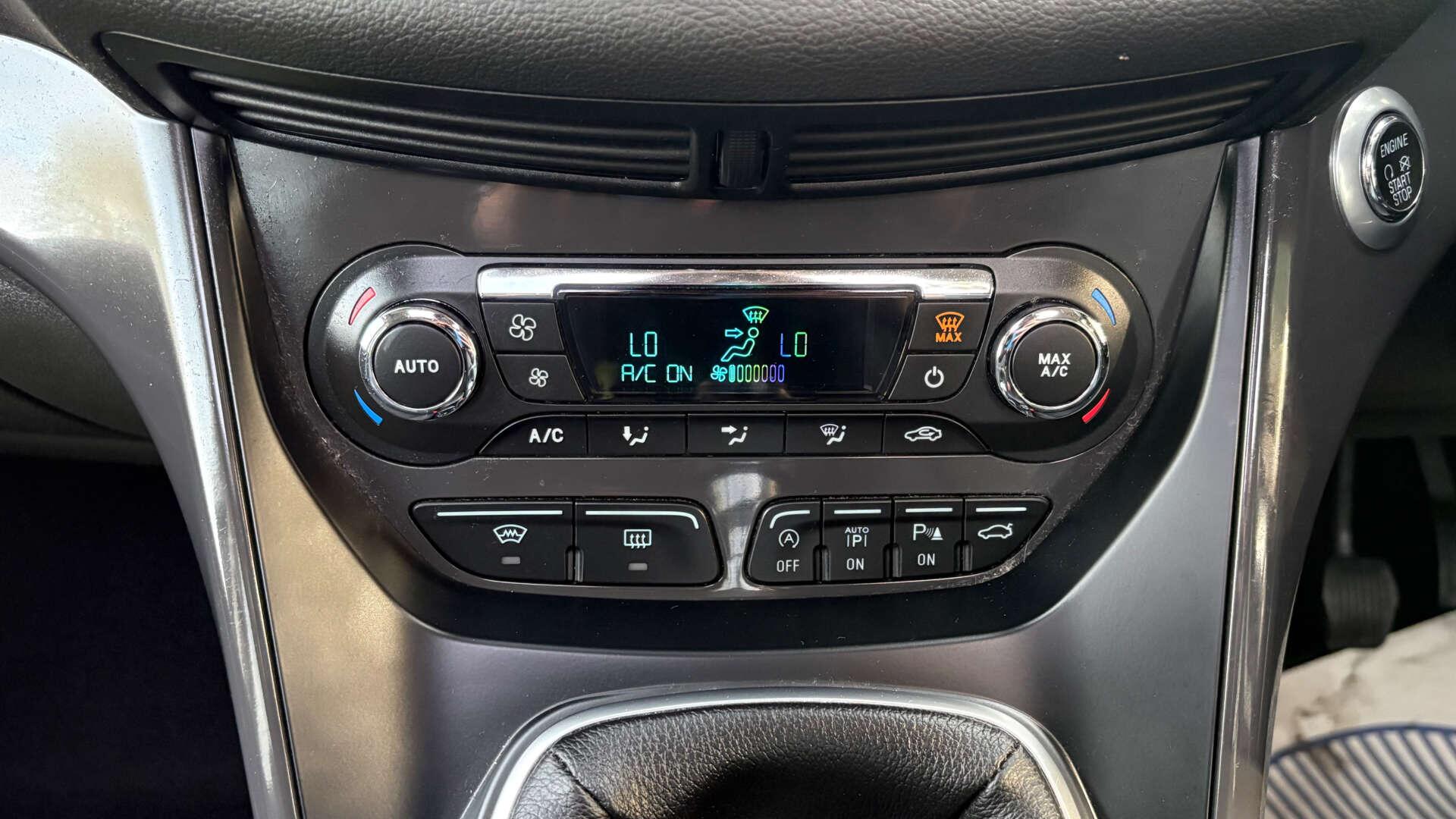 Ford Kuga view 32